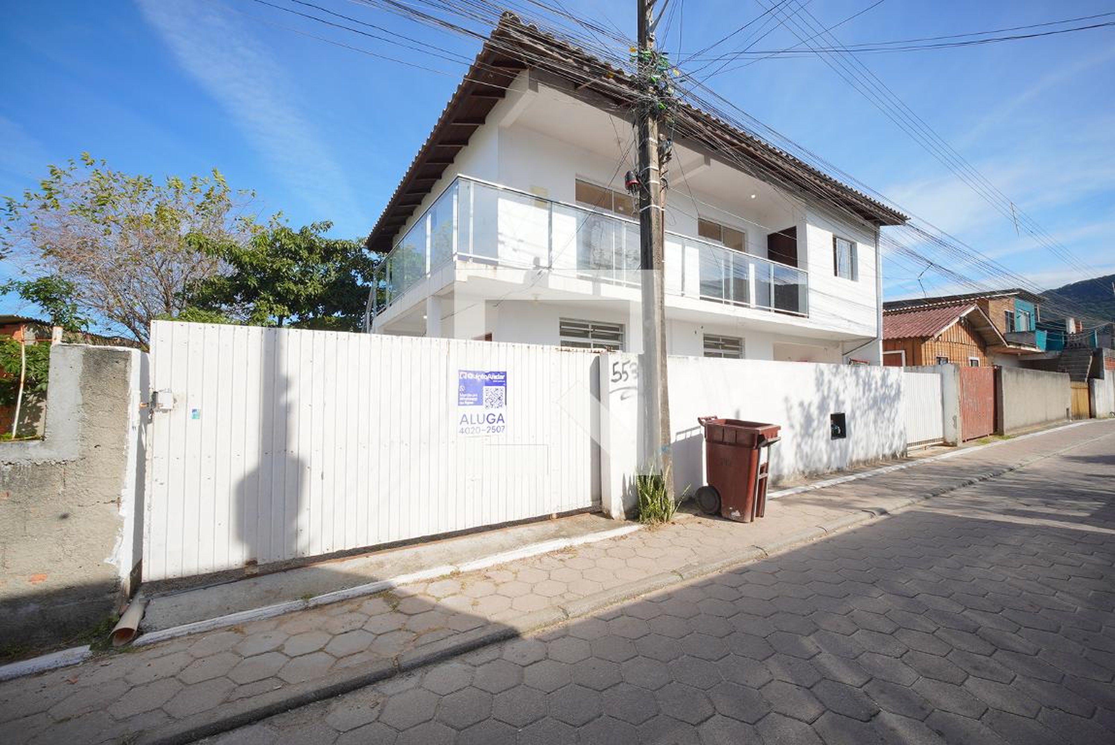 Fachada Condomínio em Servidão Beira Rio, 553
