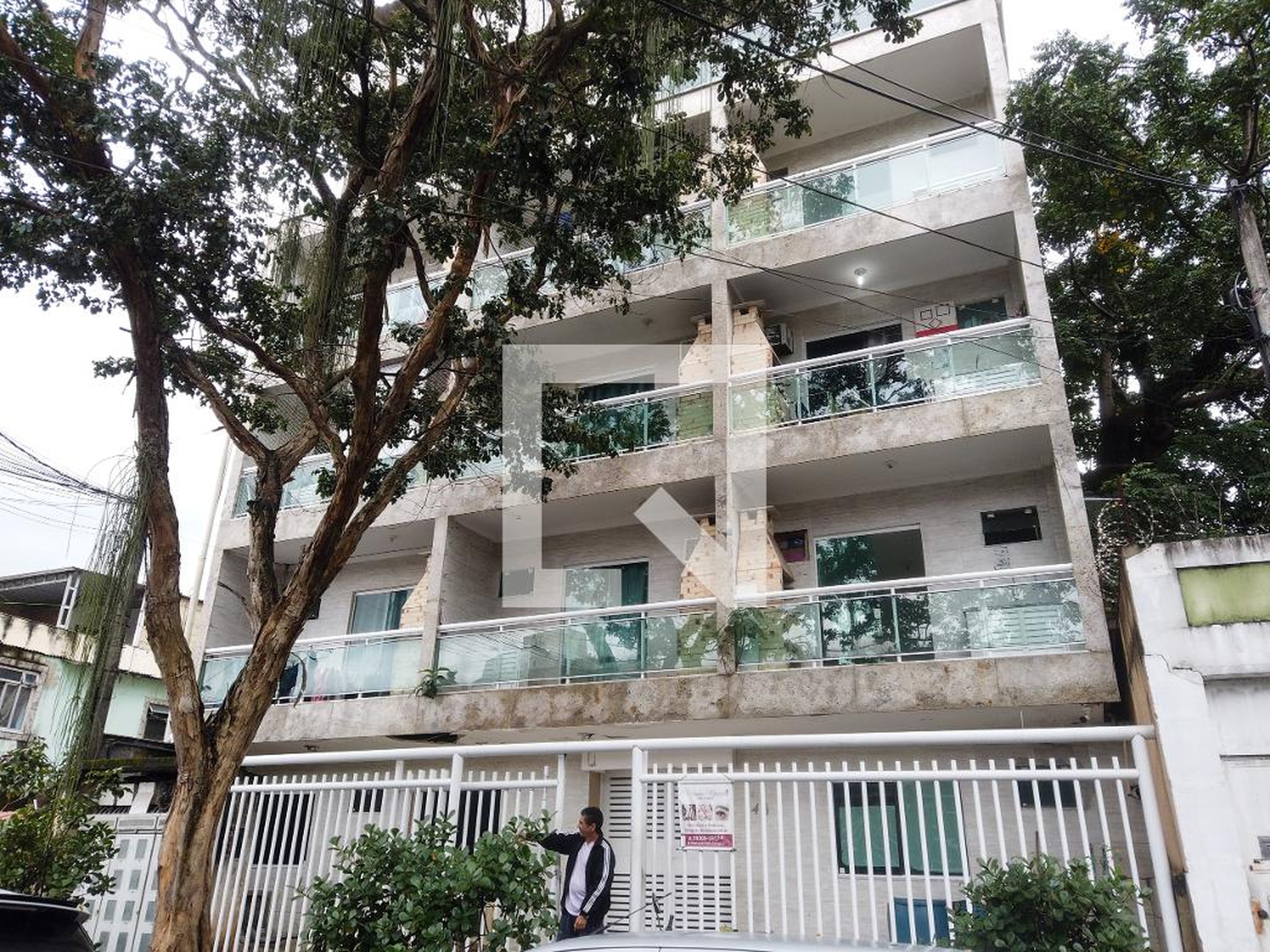 Fachada Condomínio em Rua Soldado Álvaro de Souza Pereira, 48