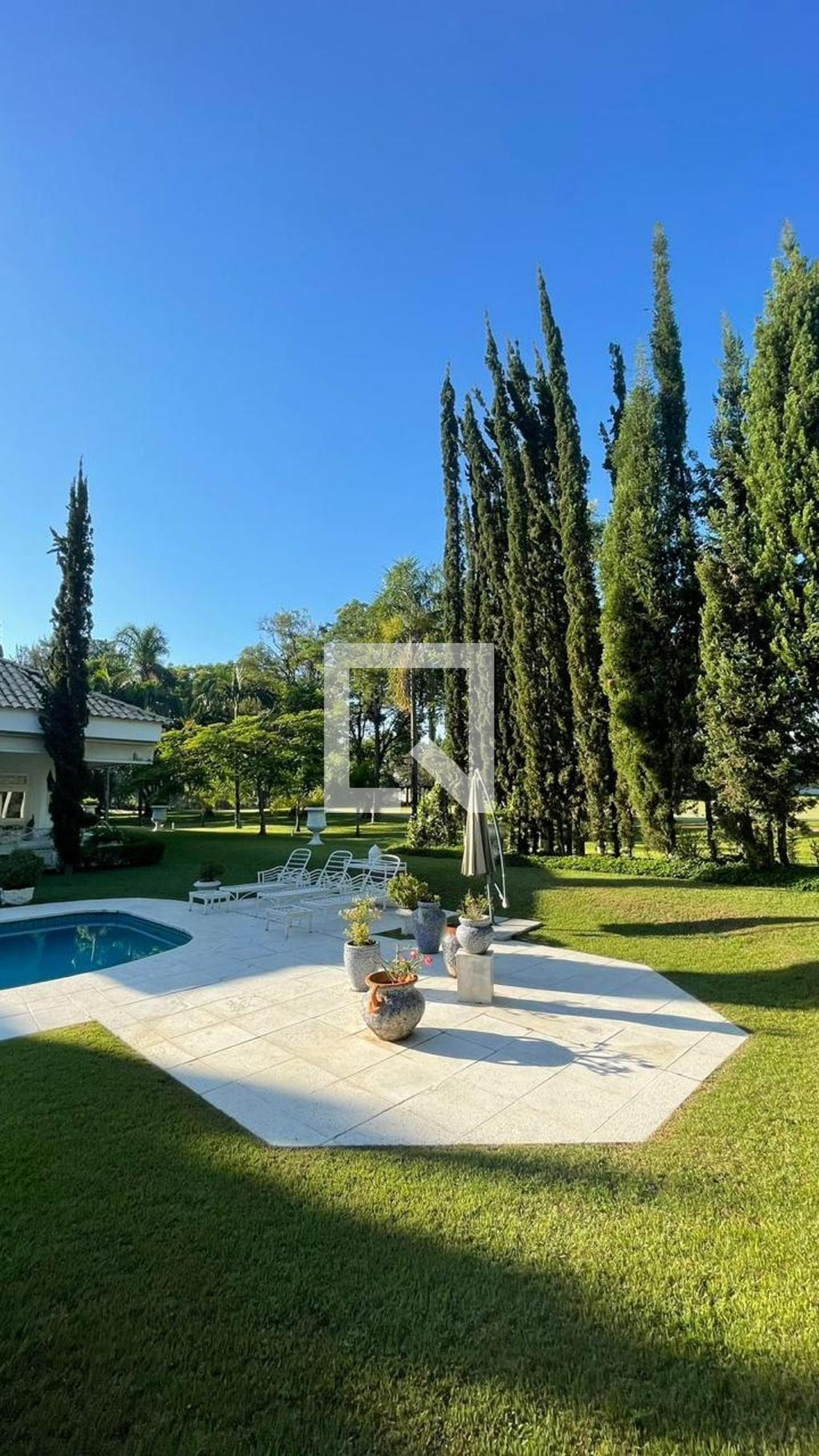 Piscina Condomínio em Avenida Sorocaba, 9