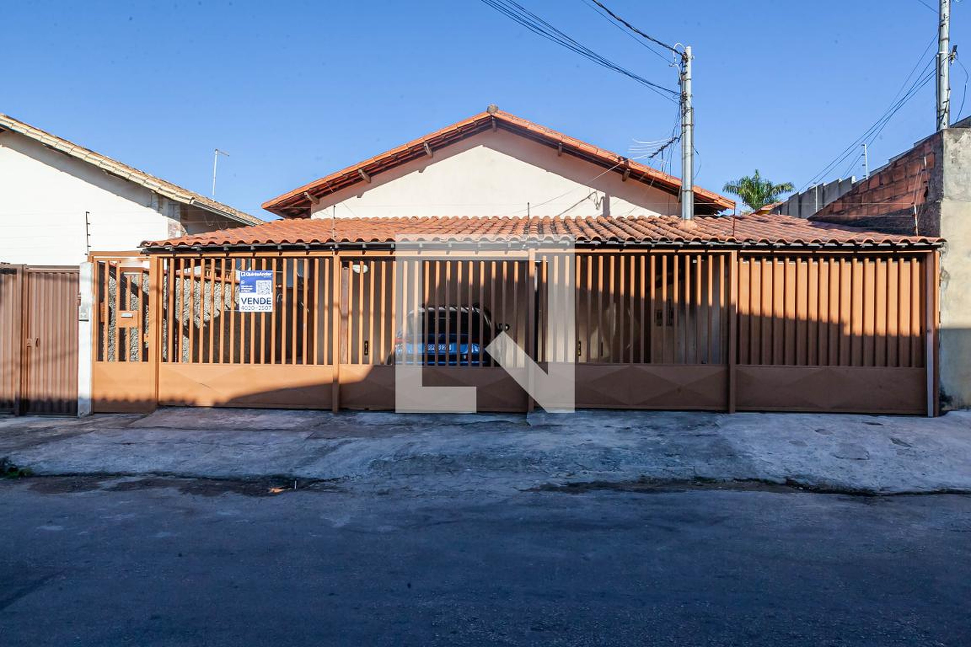 Fachada Condomínio em Rua Cc, 534