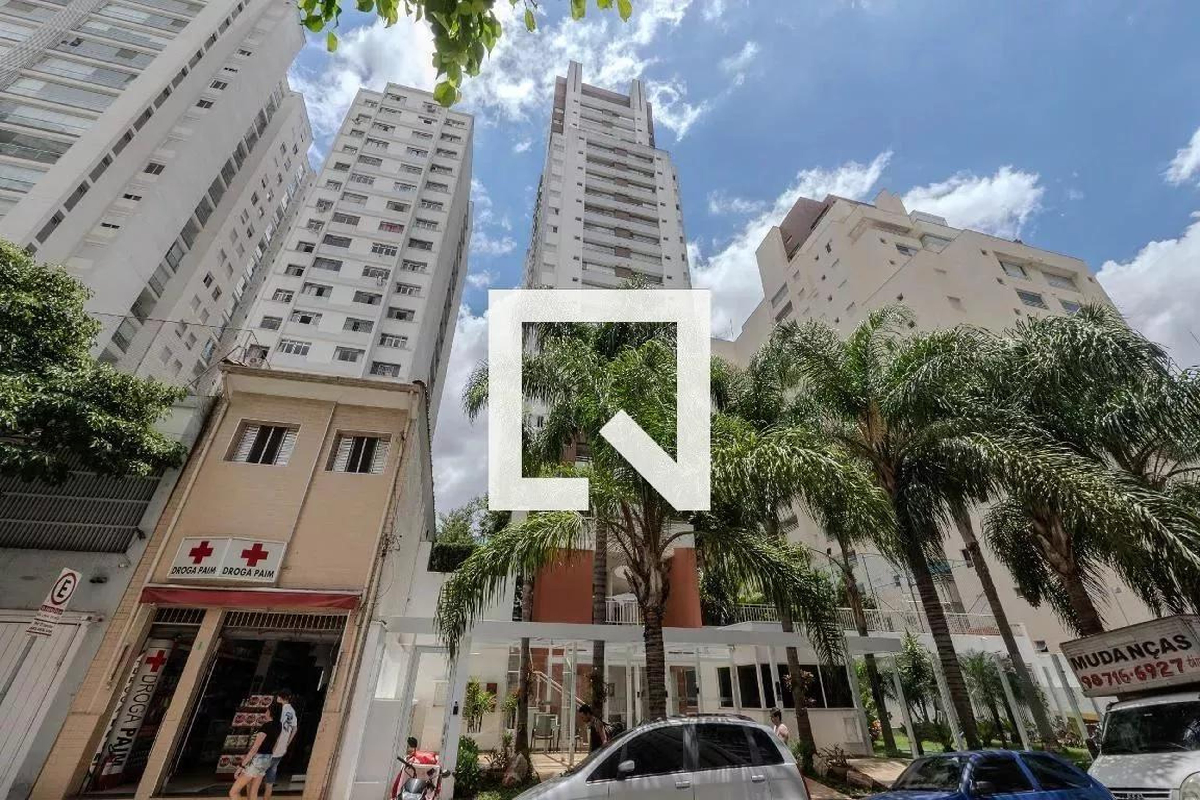 Fachada Condomínio em Rua Paim, 297