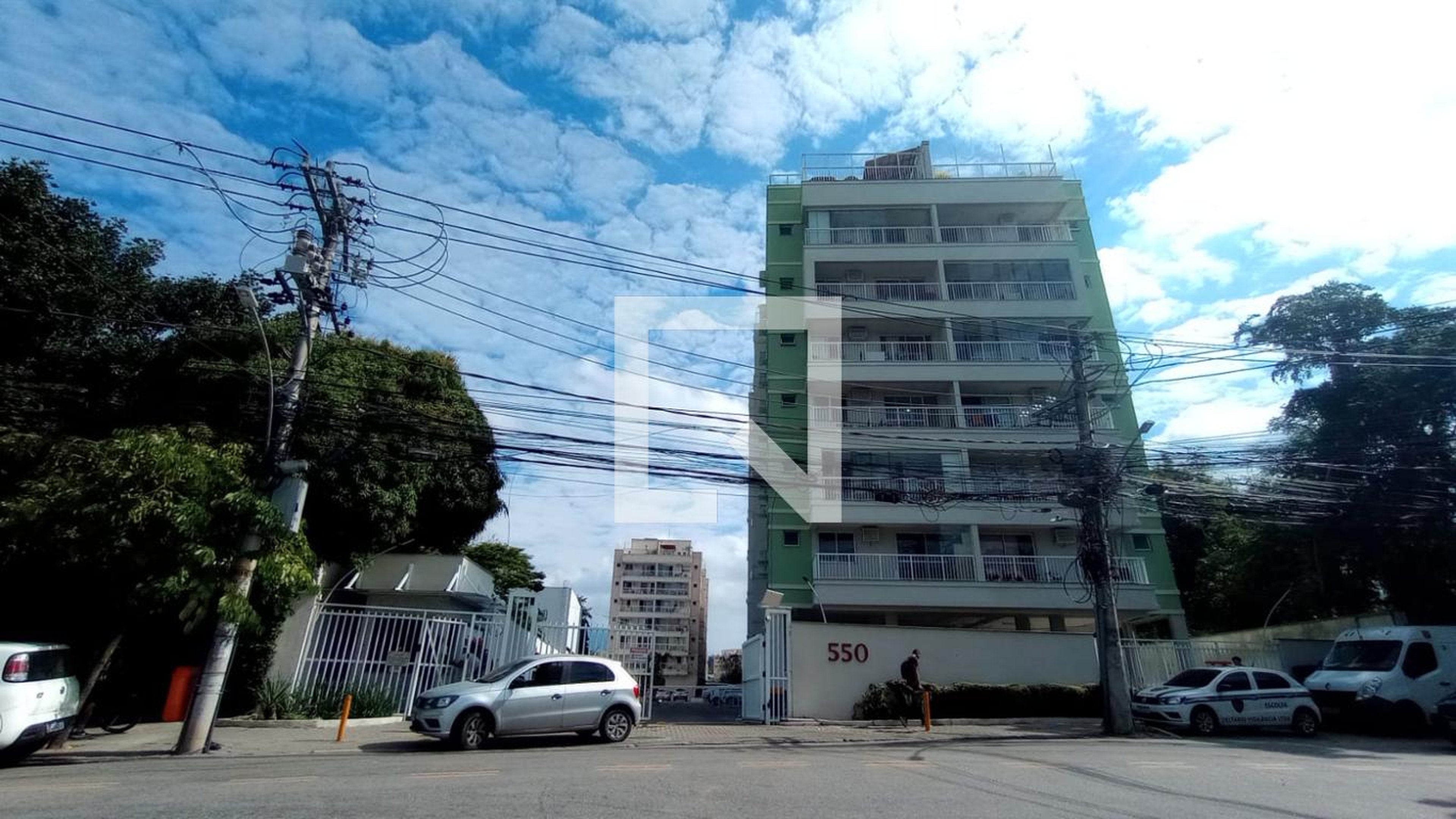 Fachada Condomínio Via Alto Mapendi