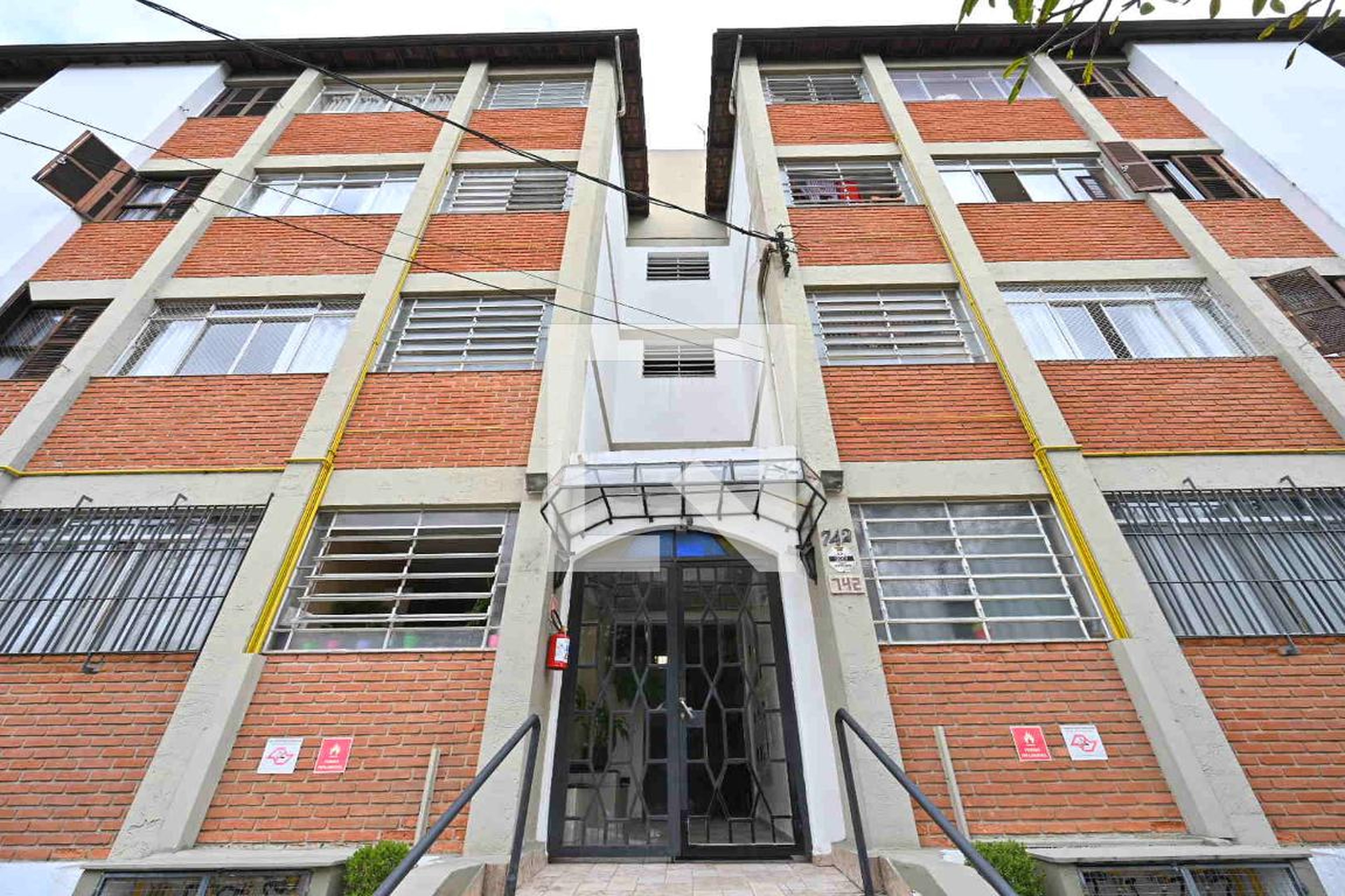 Fachada Condomínio em Avenida José Maria Whitaker, 742