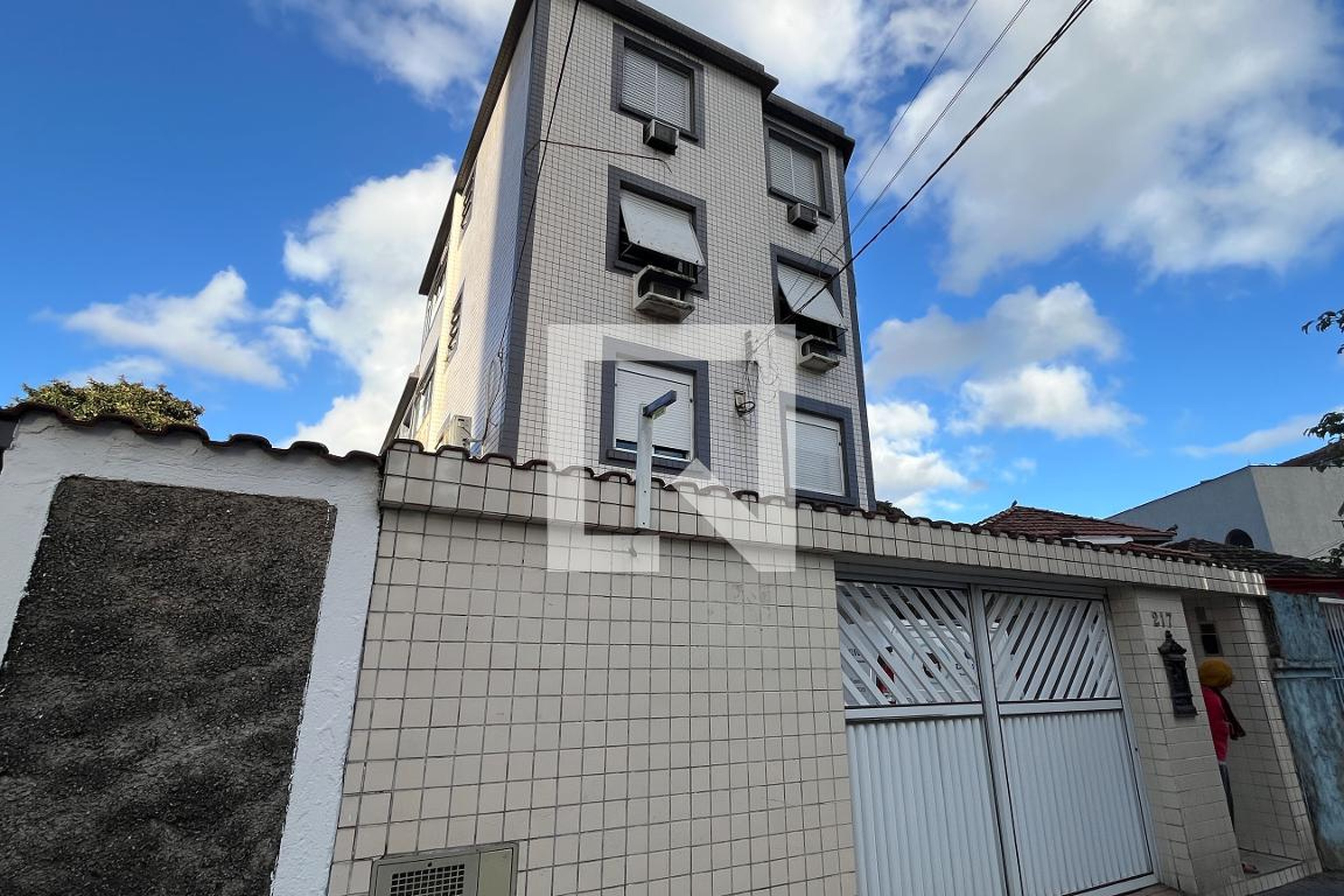Fachada Condomínio em Rua Santos Dumont, 217