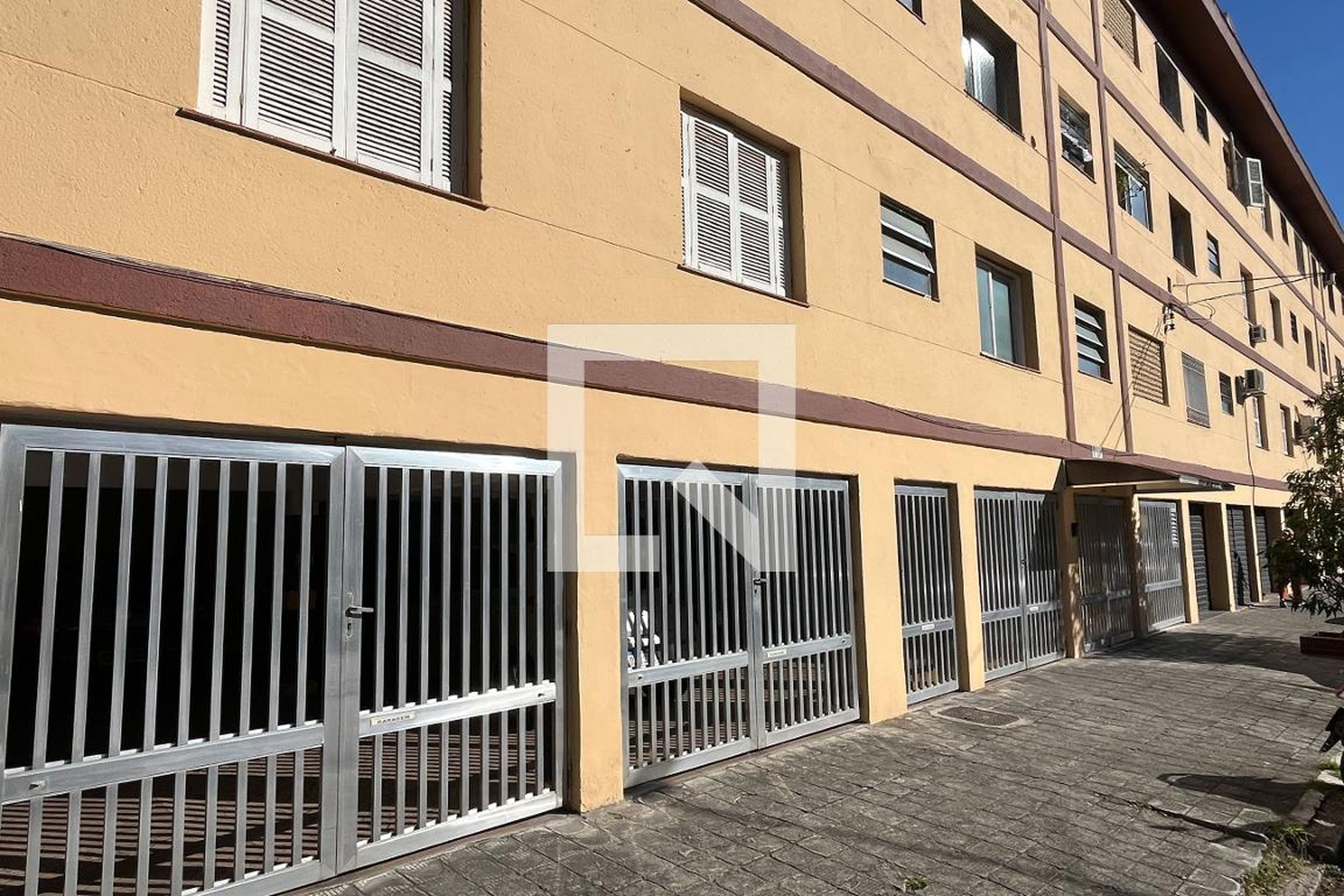 Fachada Condomínio em Rua Rio de Janeiro, 122