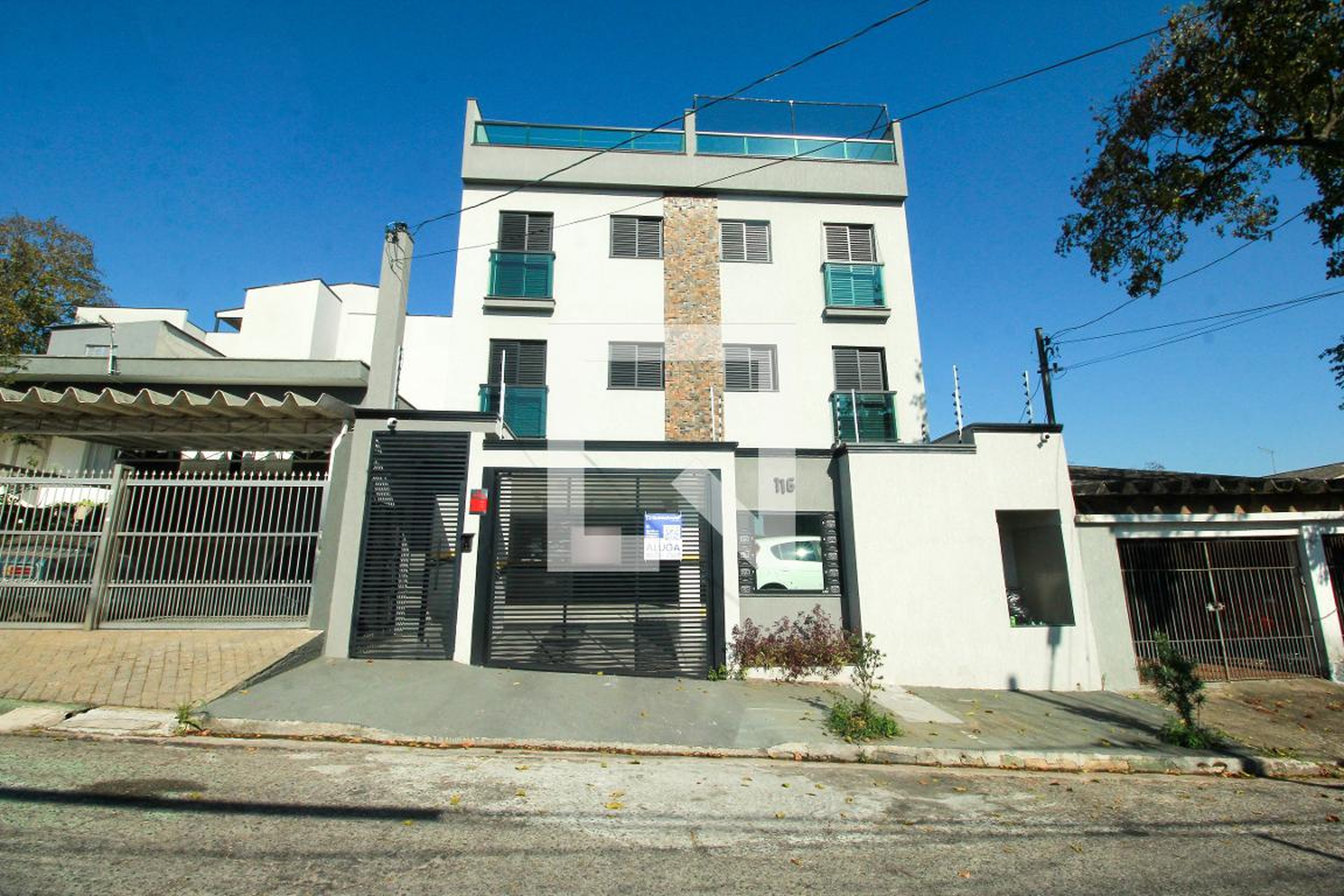Fachada Condomínio em Rua Farsalia, 116