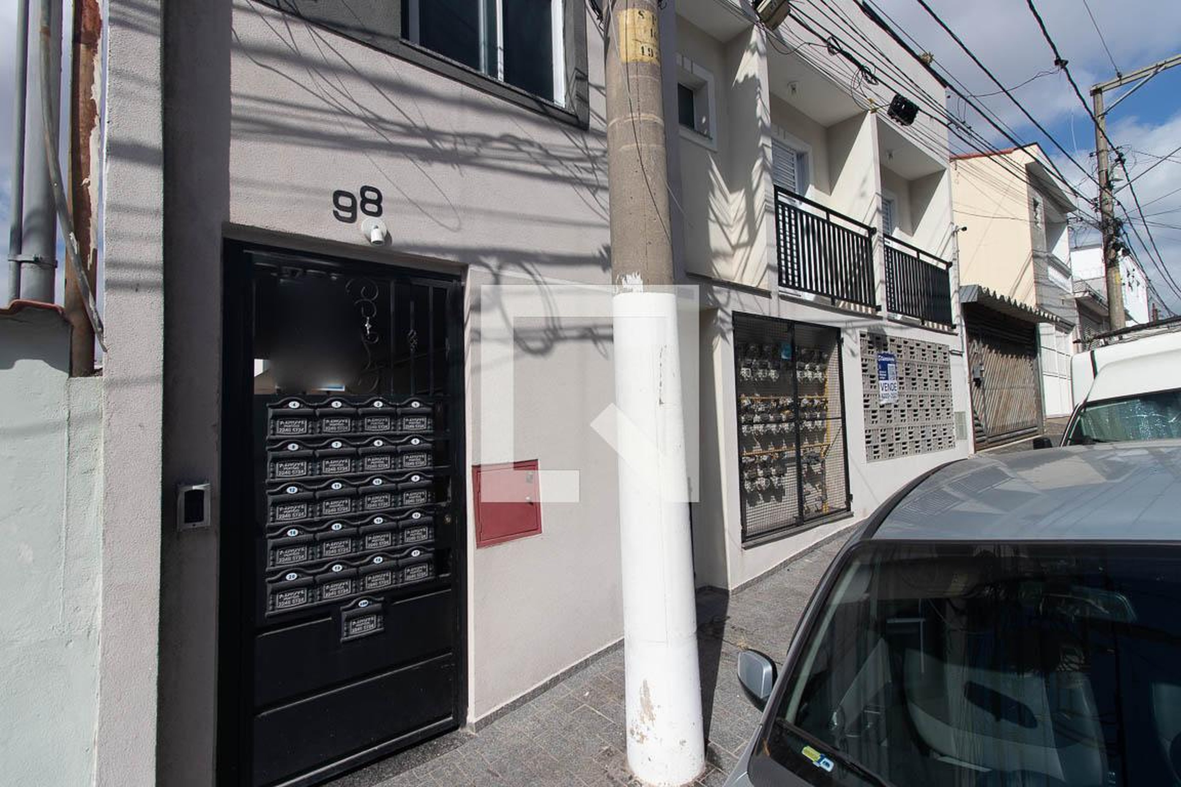 Fachada Residencial Comprida
