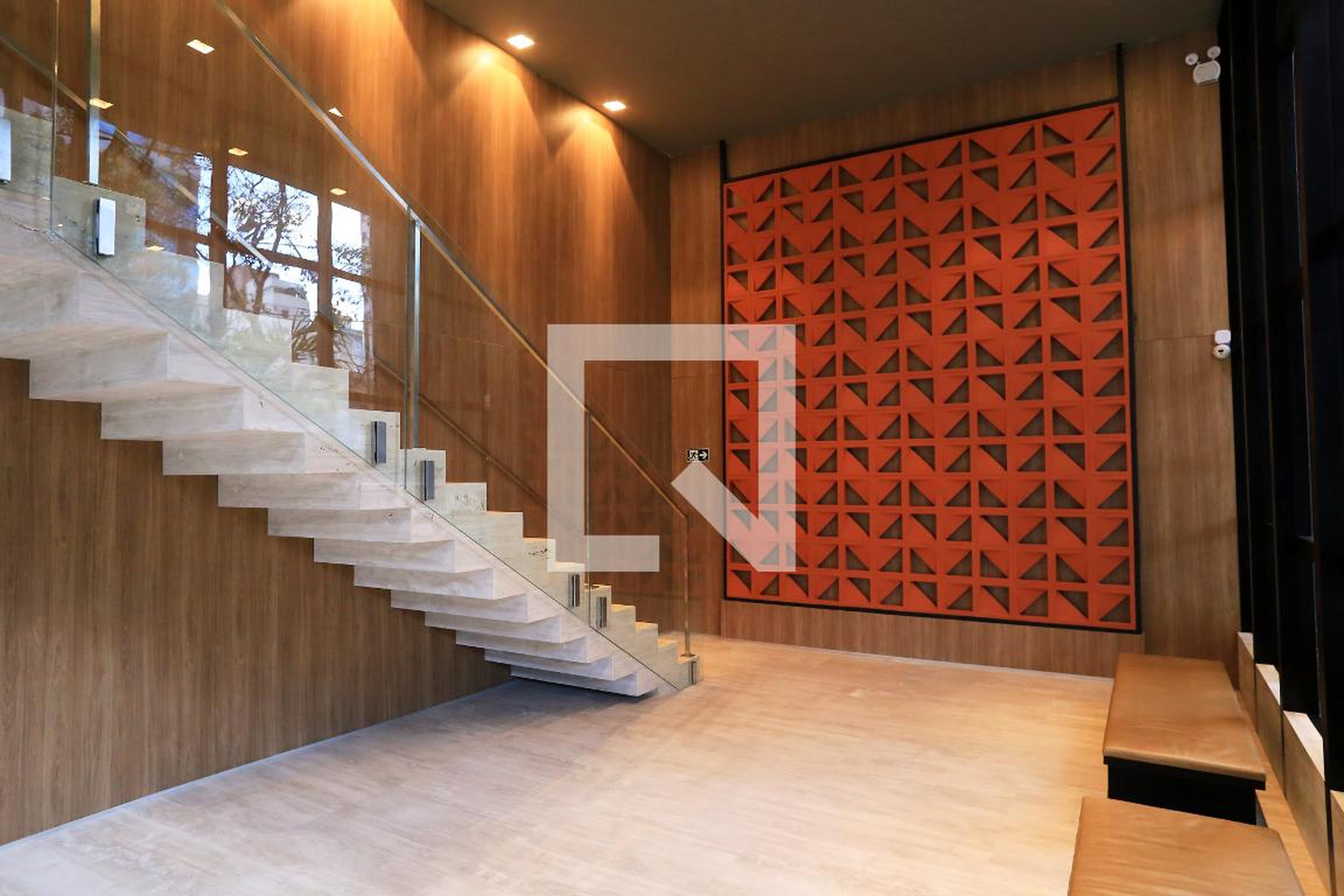 Hall - null
