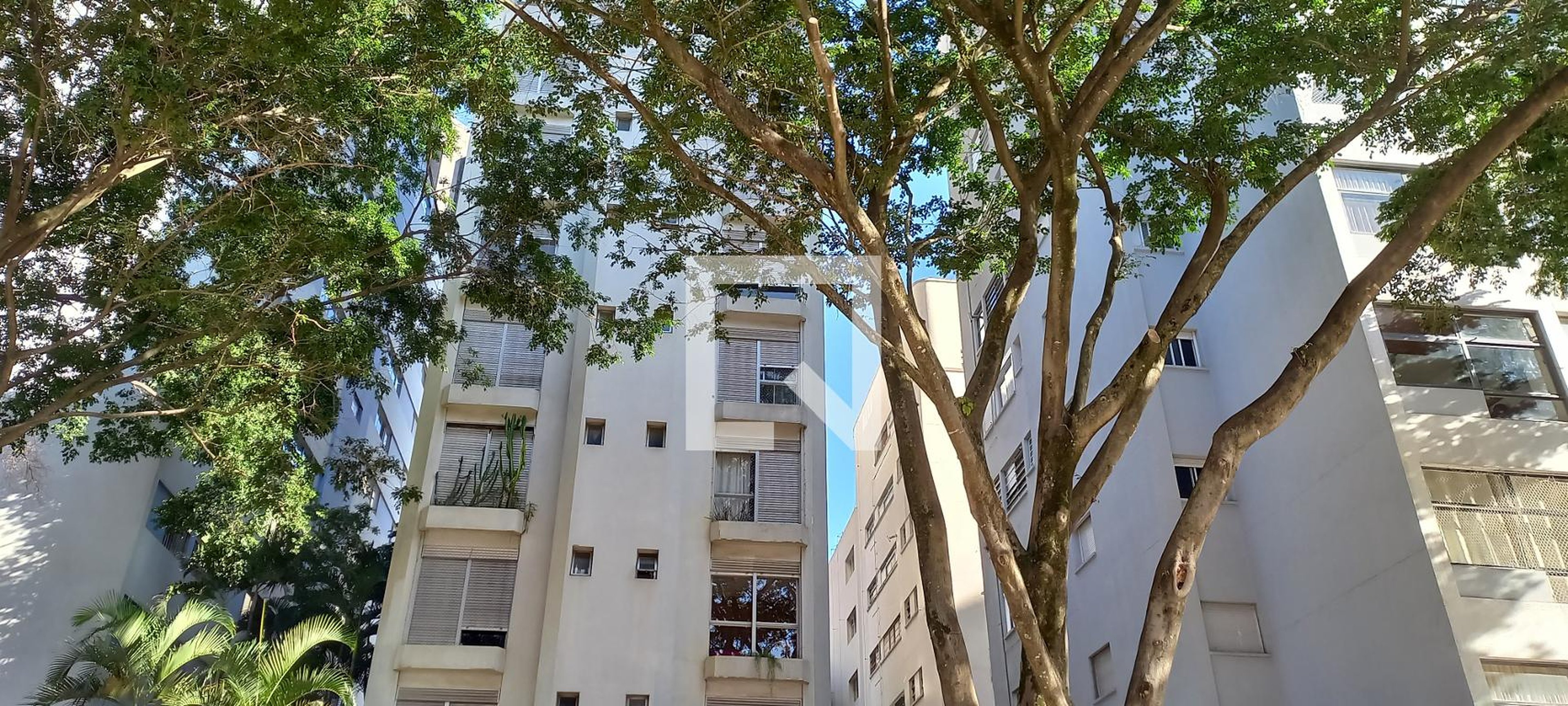 Fachada Condomínio Le Chateau