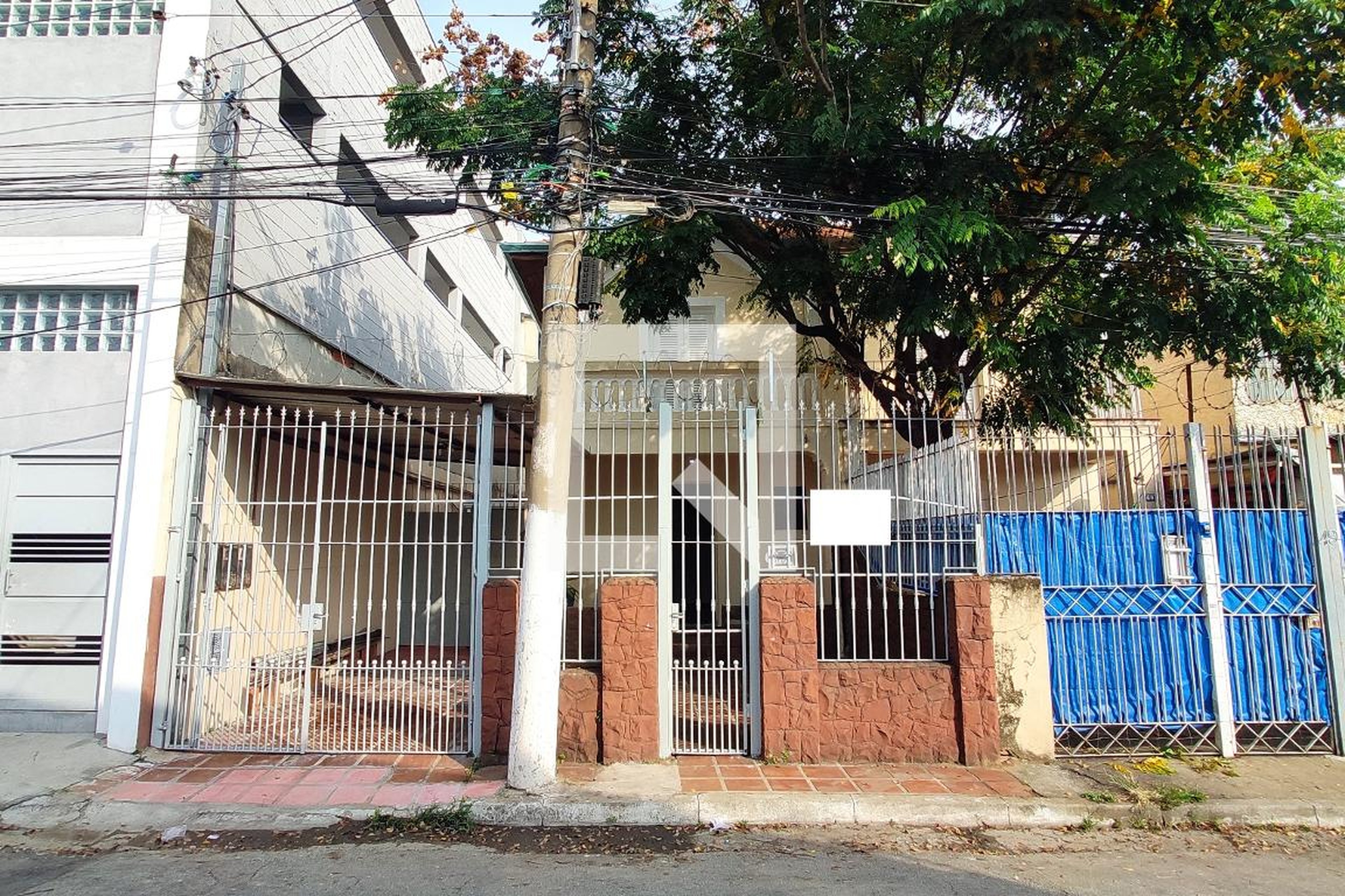 Fachada Condomínio em Rua Major Caetano da Costa, 45