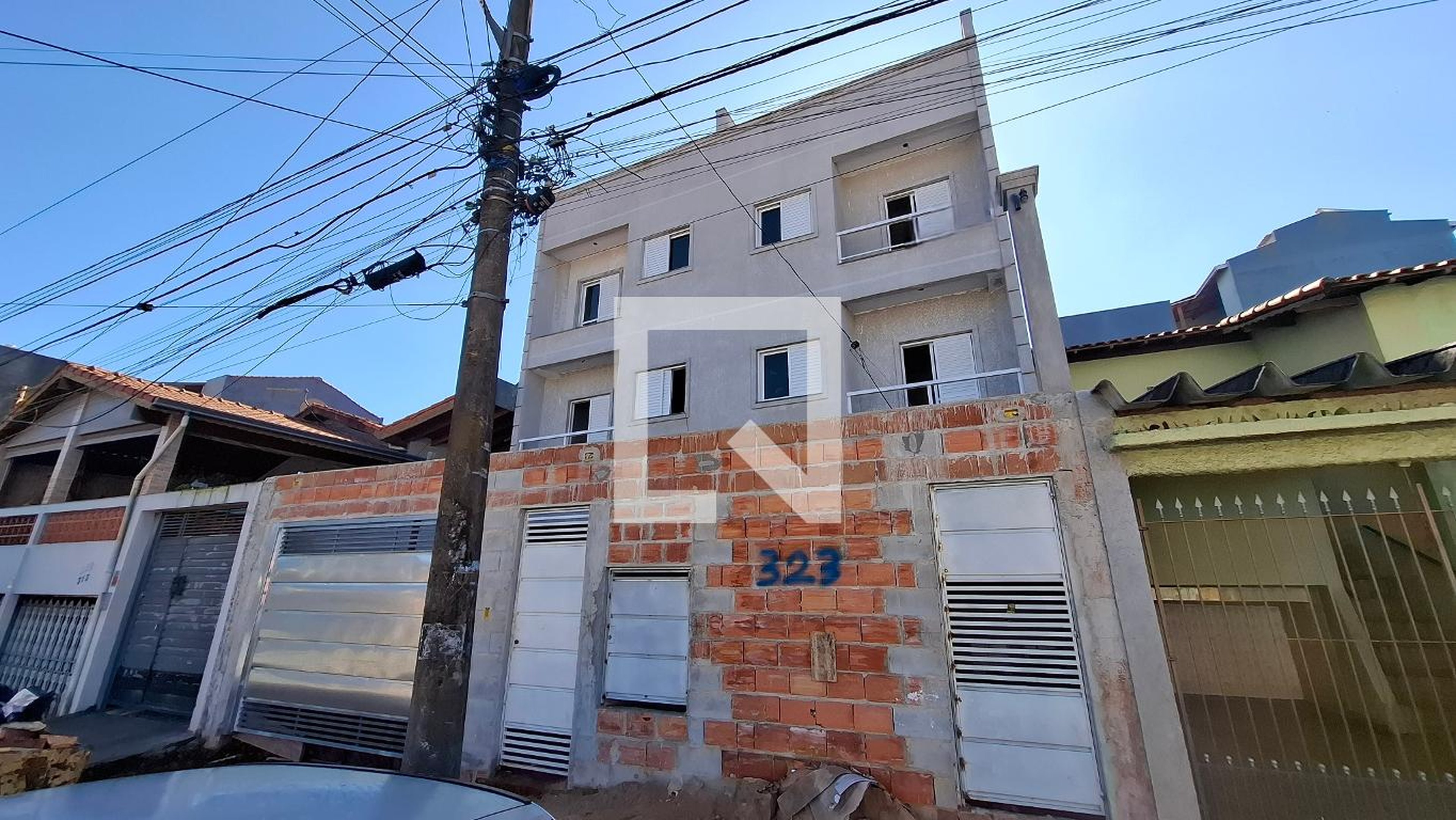Fachada Condomínio em Rua dos Bambus, 323