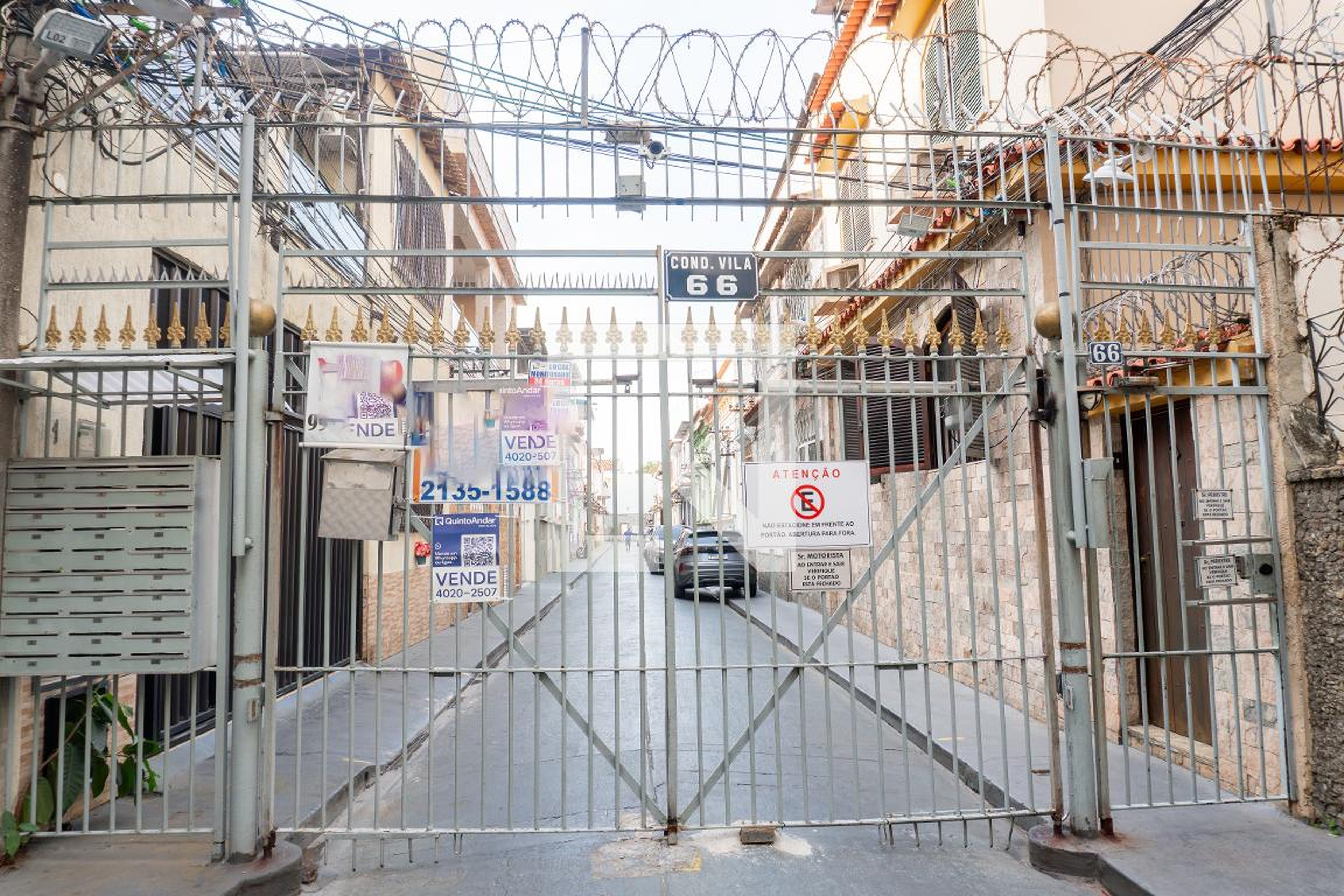Fachada Condomínio em Rua Ibituruna, 66