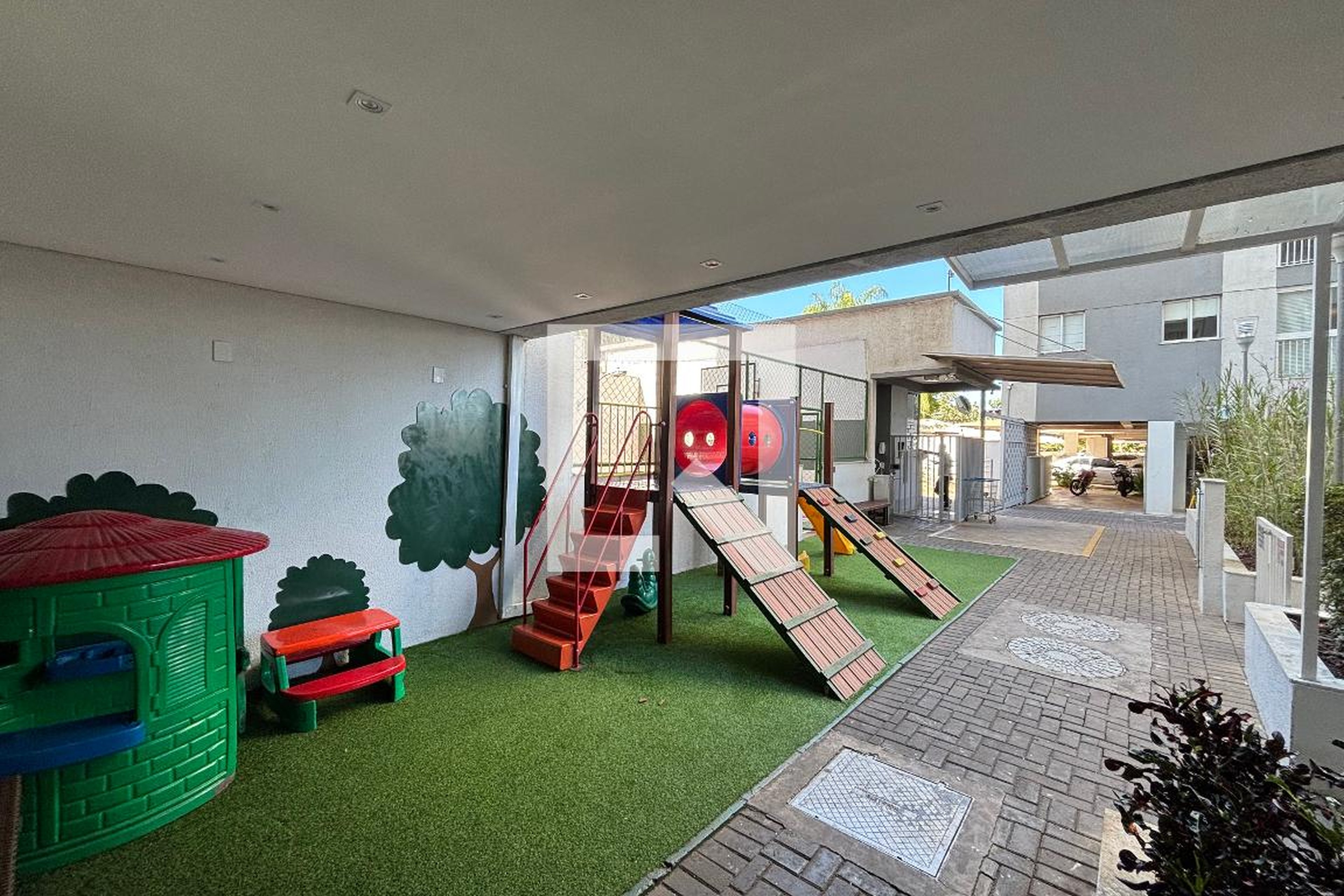 Playground - Edifício