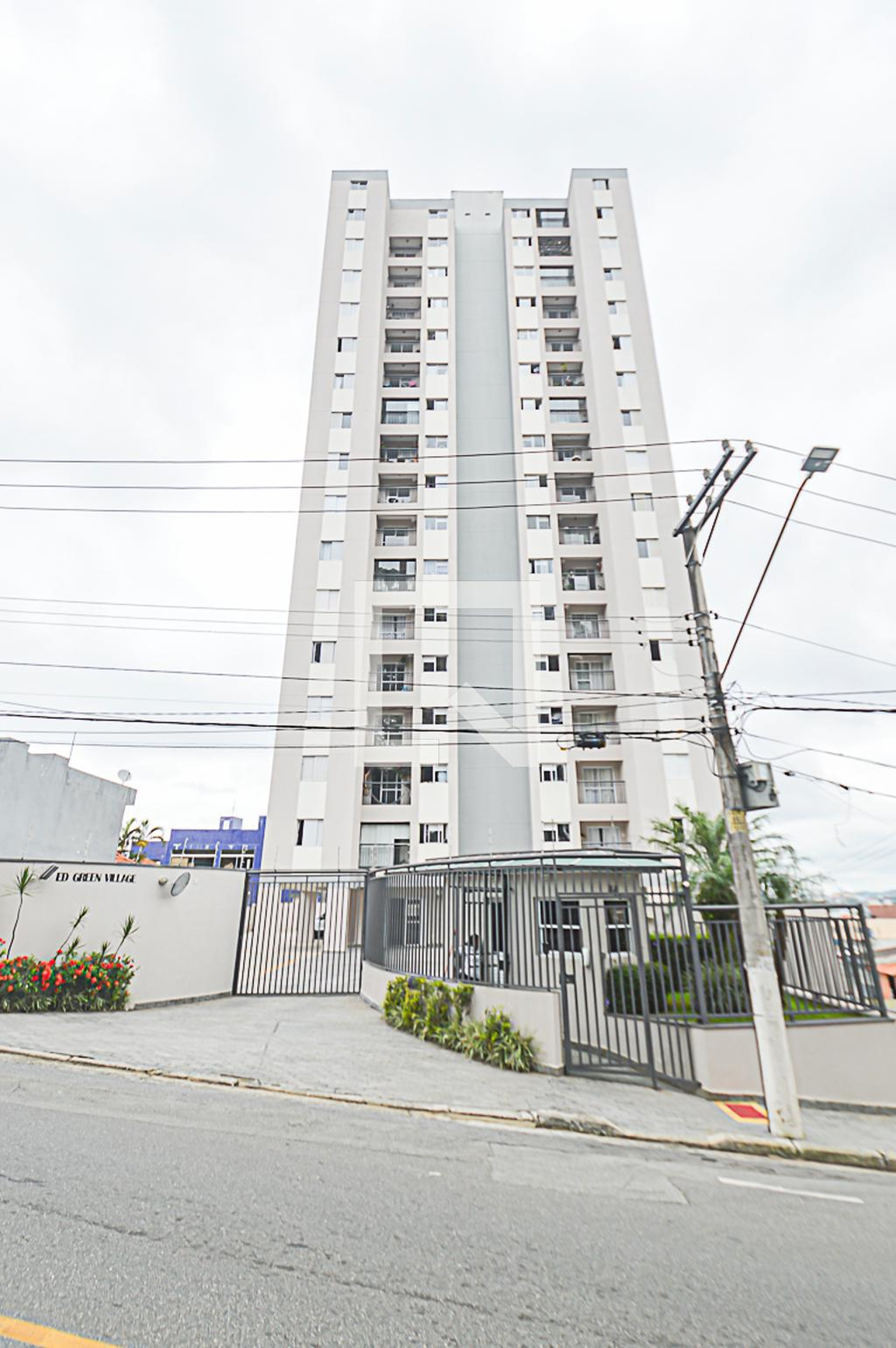 Fachada Condomínio em Rua Raquiel da Cunha, 141