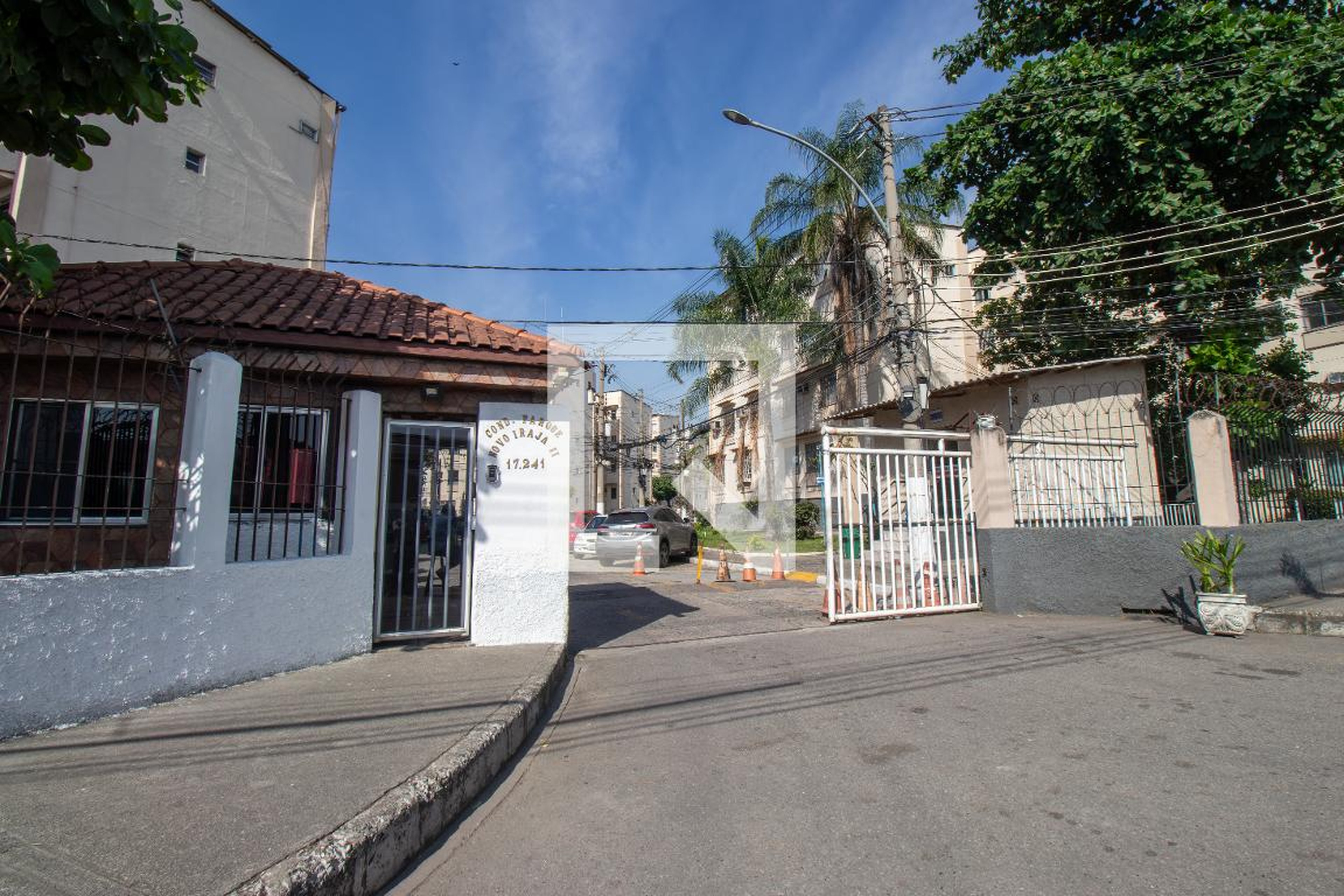 Fachada Condomínio Parque Novo Irajá II
