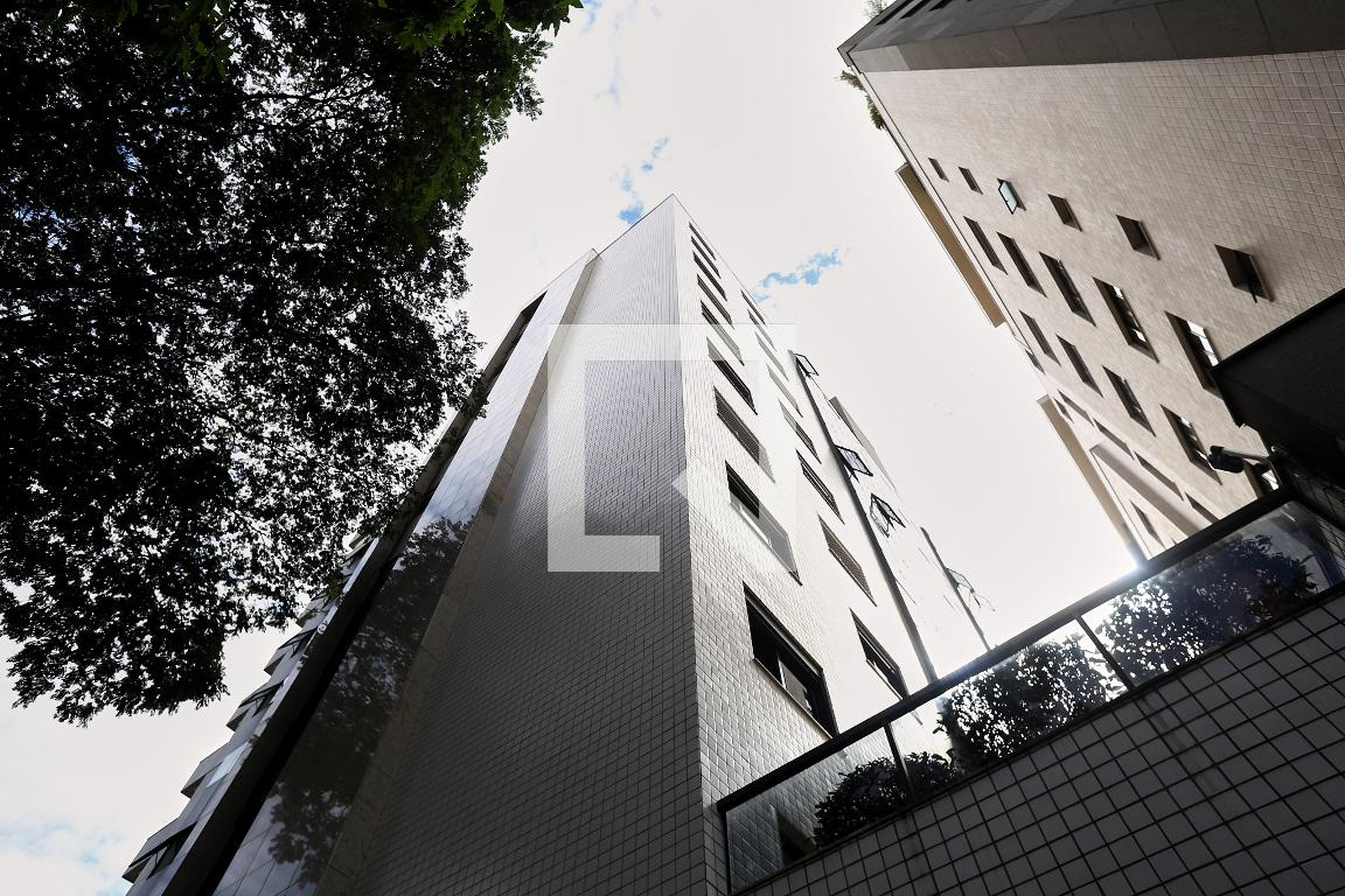 Fachada Condomínio em Rua Tomé de Souza, 1400