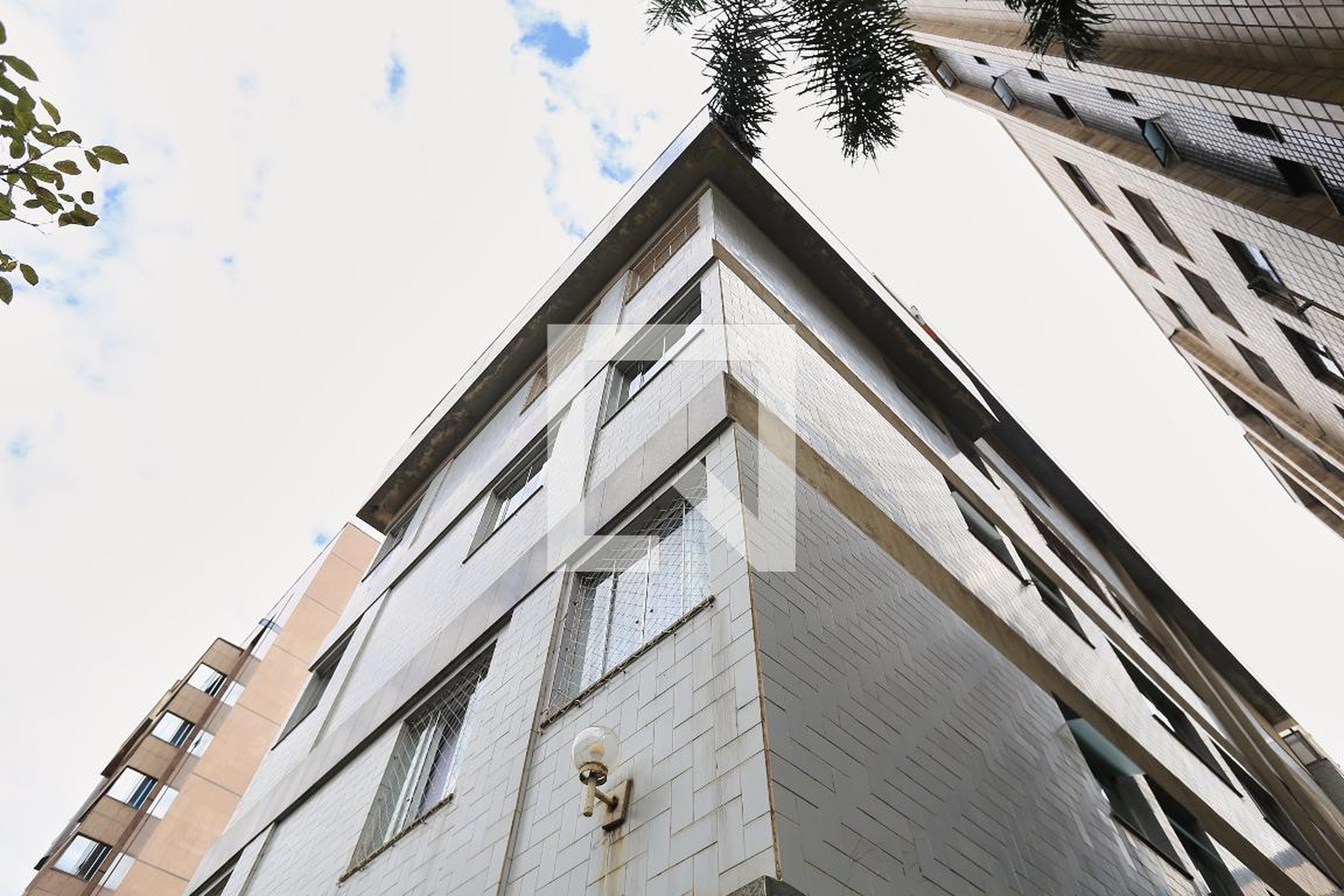 Fachada Condomínio em Rua dos Dominicanos, 44