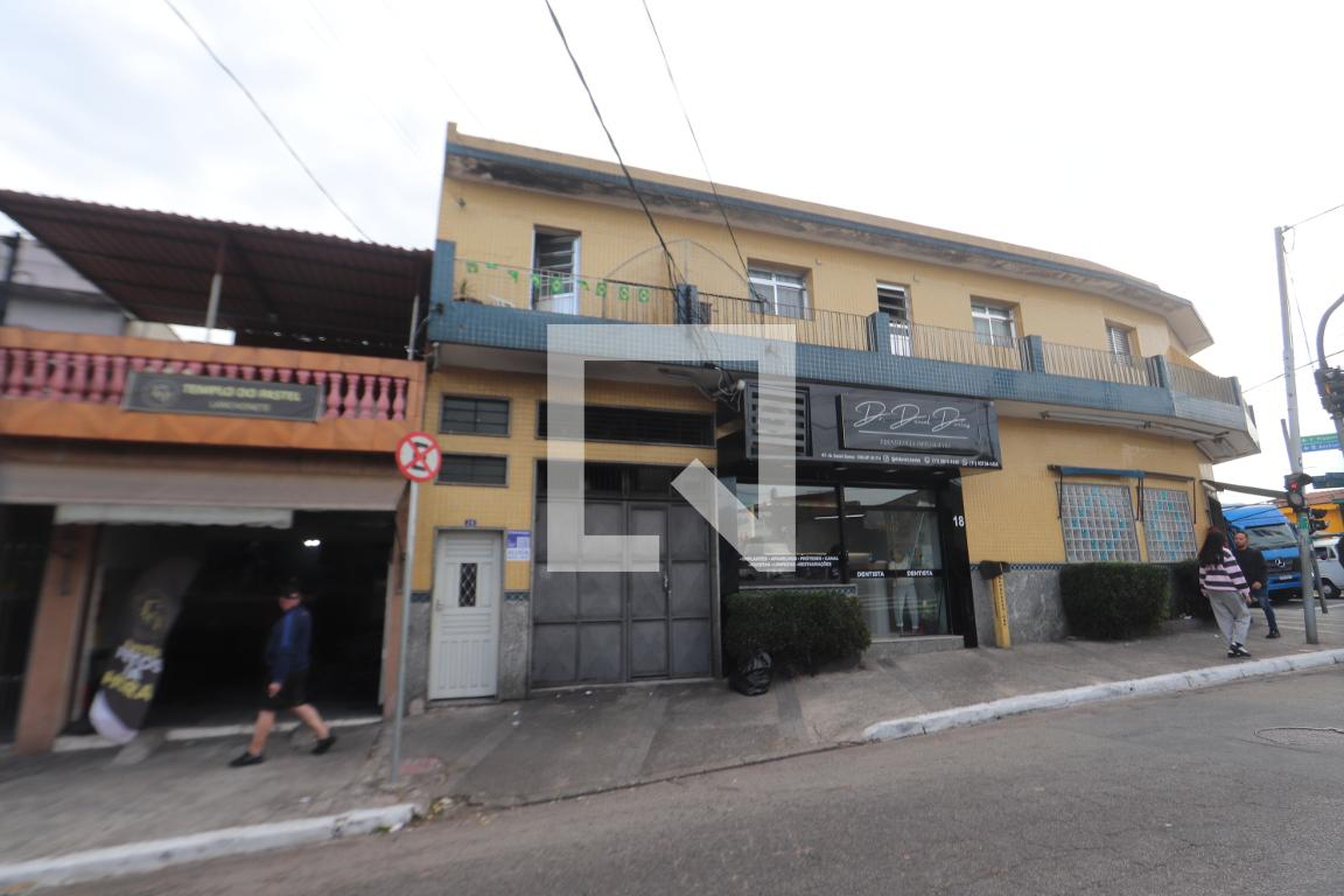 Fachada Condomínio em Rua Antônio Marques Julião, 28