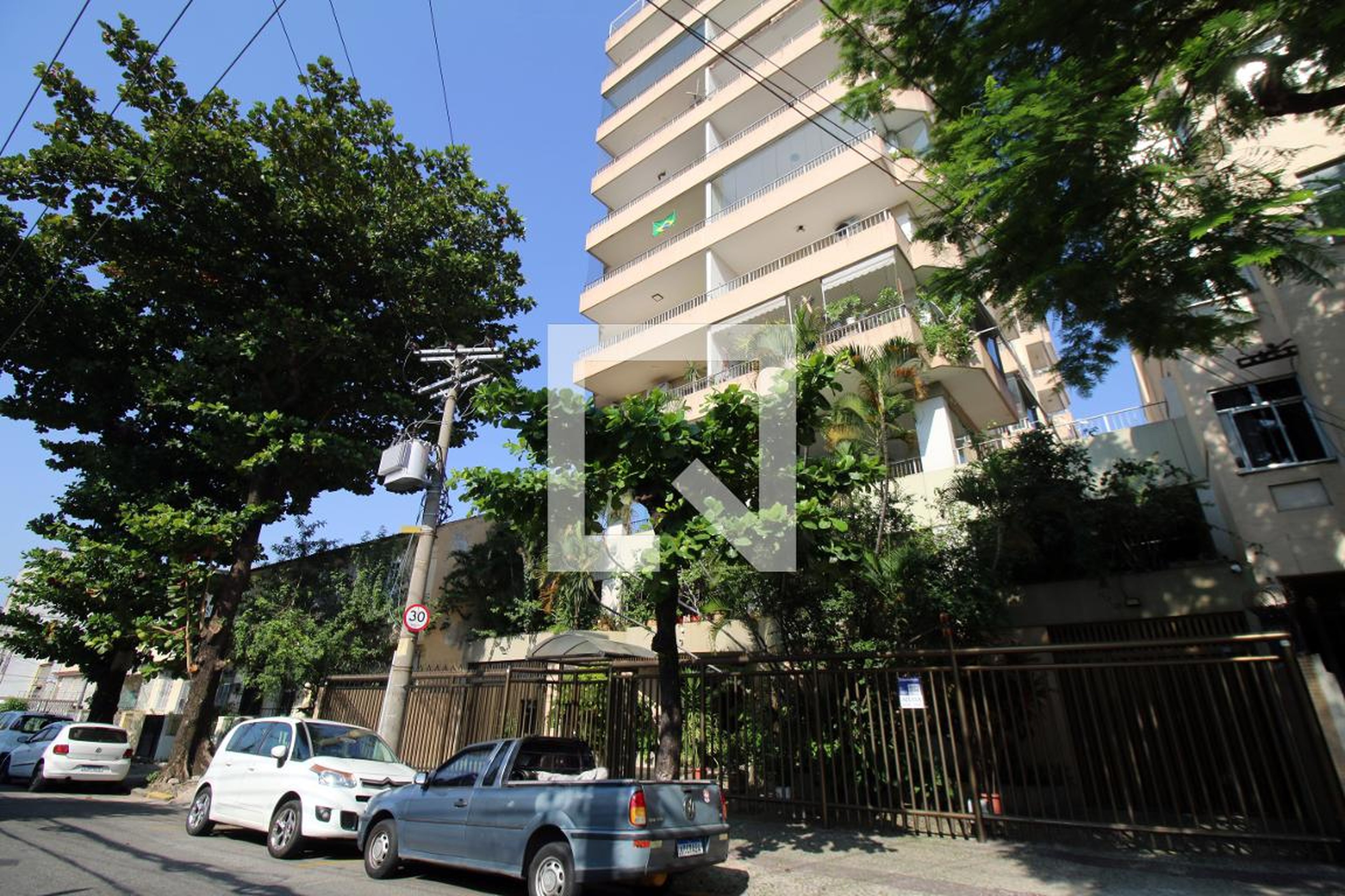 Fachada do Prédio Condomínio em Rua Major Rêgo, 95