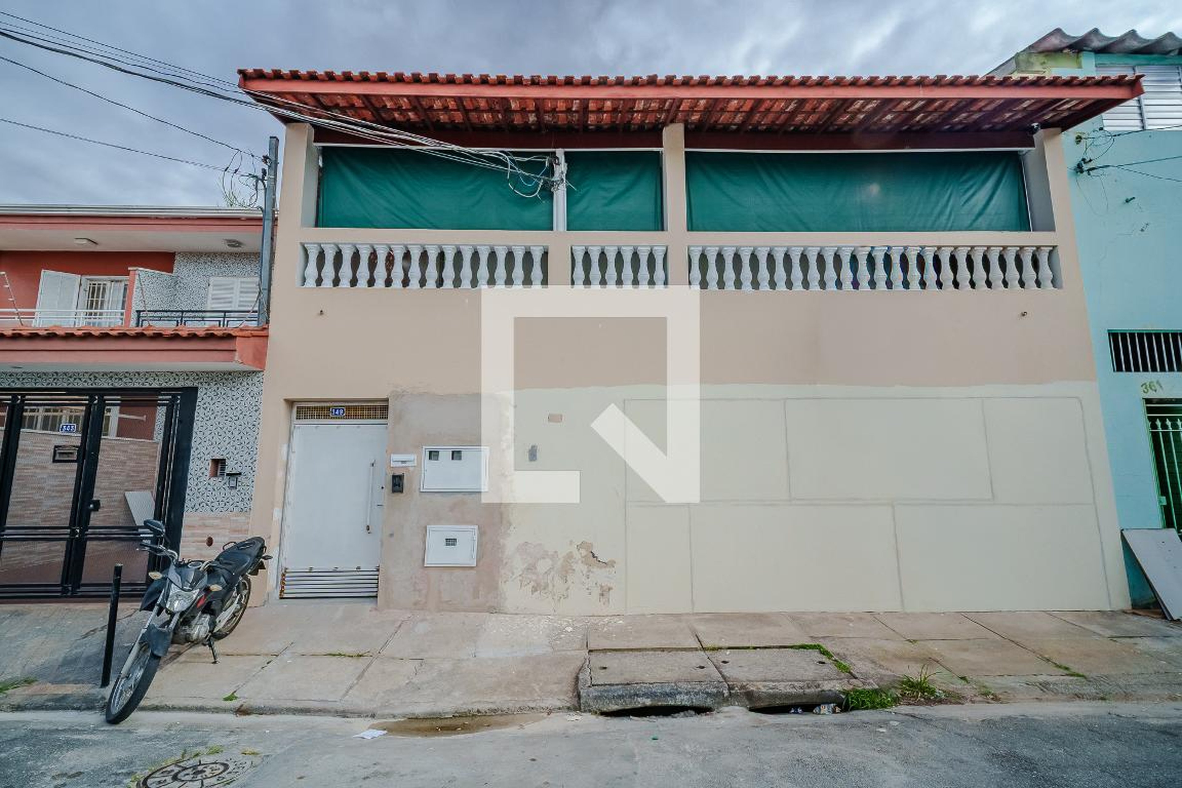Fachada Condomínio em Rua Doutor Artur Neiva, 349