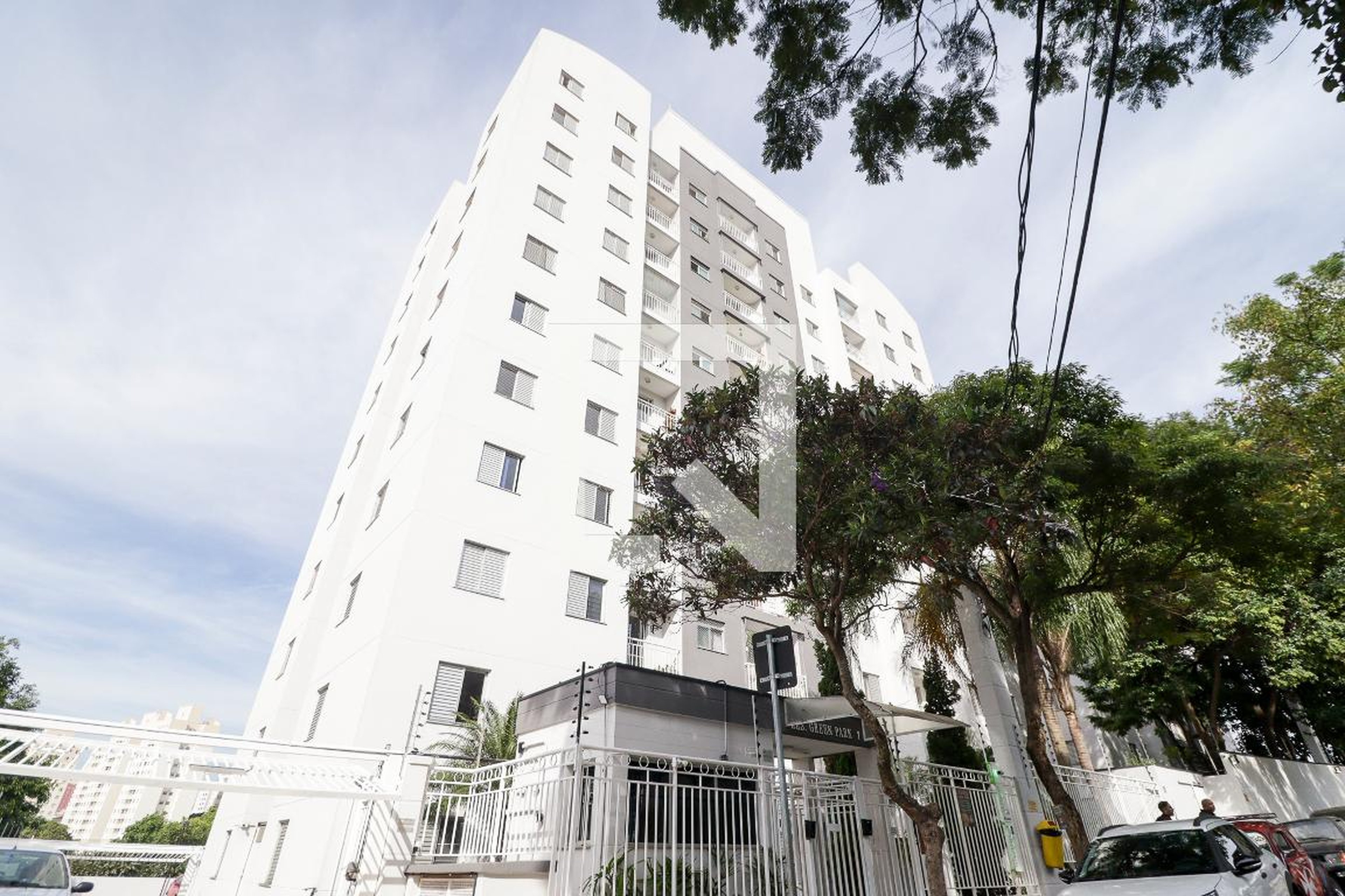 Fachada Condomínio em Rua Edmundo Kirmayr, 63