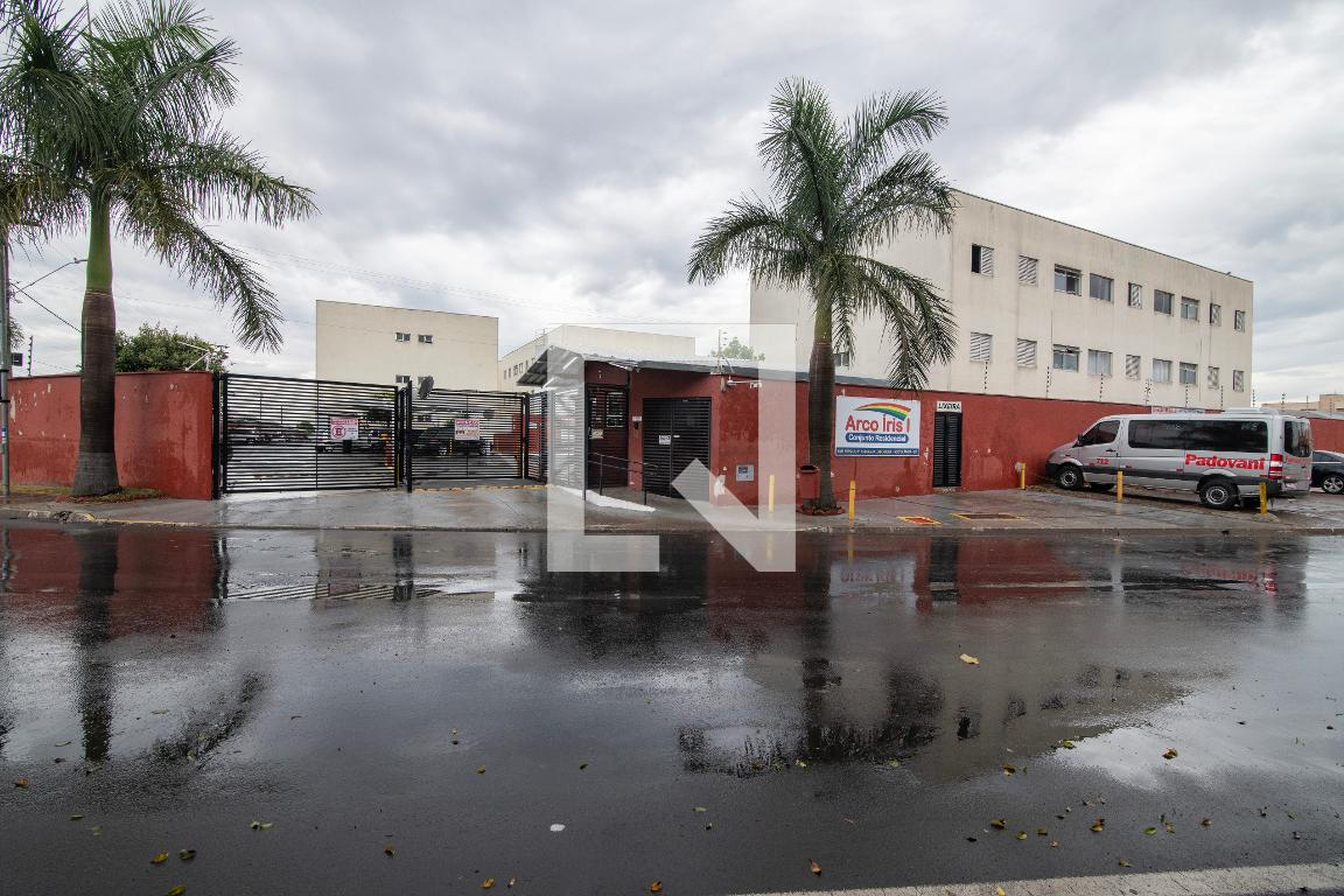 Fachada do Condomínio Condomínio Conjunto Residencial Arco Íris I