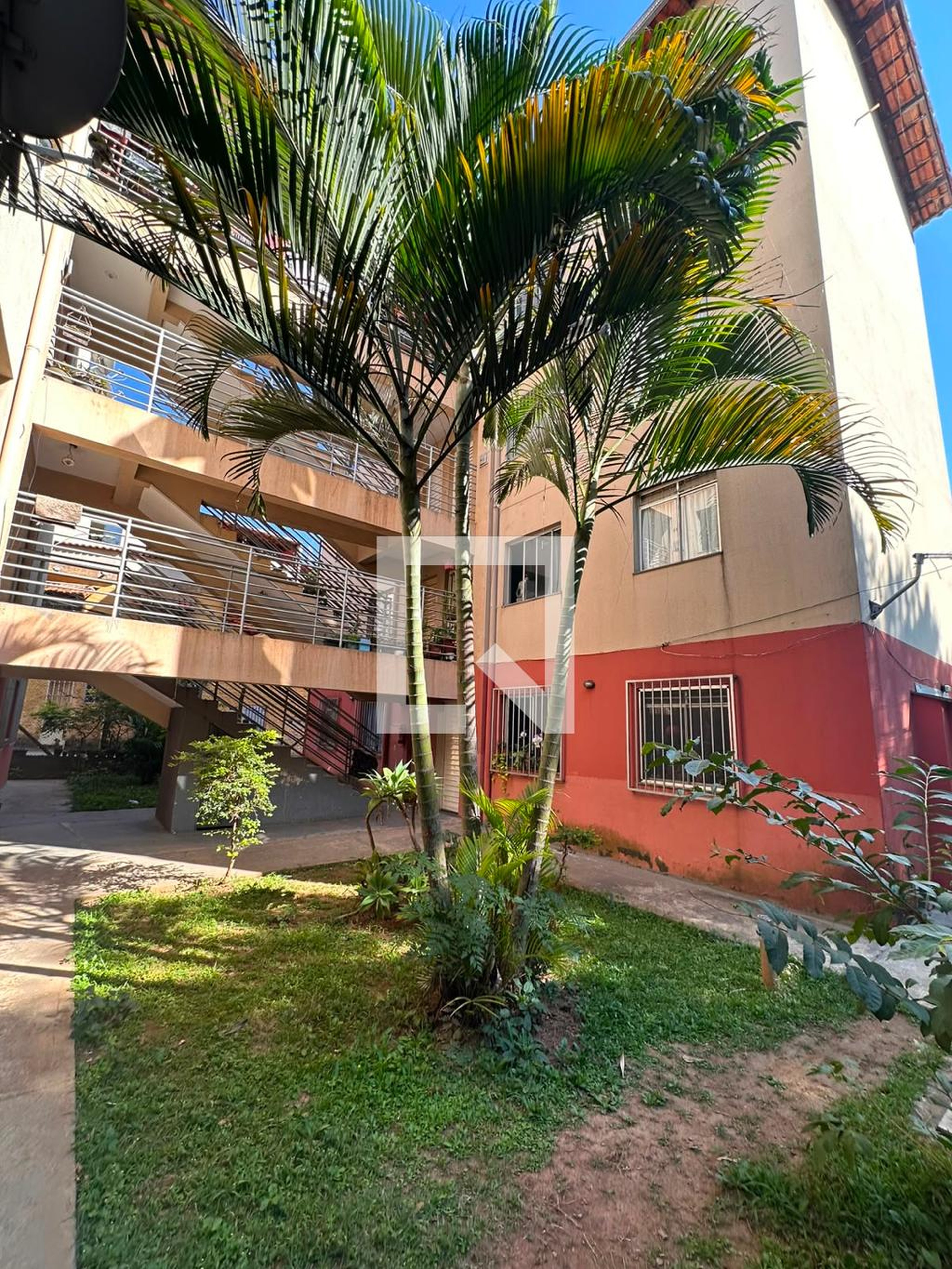 Fachada Condomínio em Rua Padre Feijó, 2068