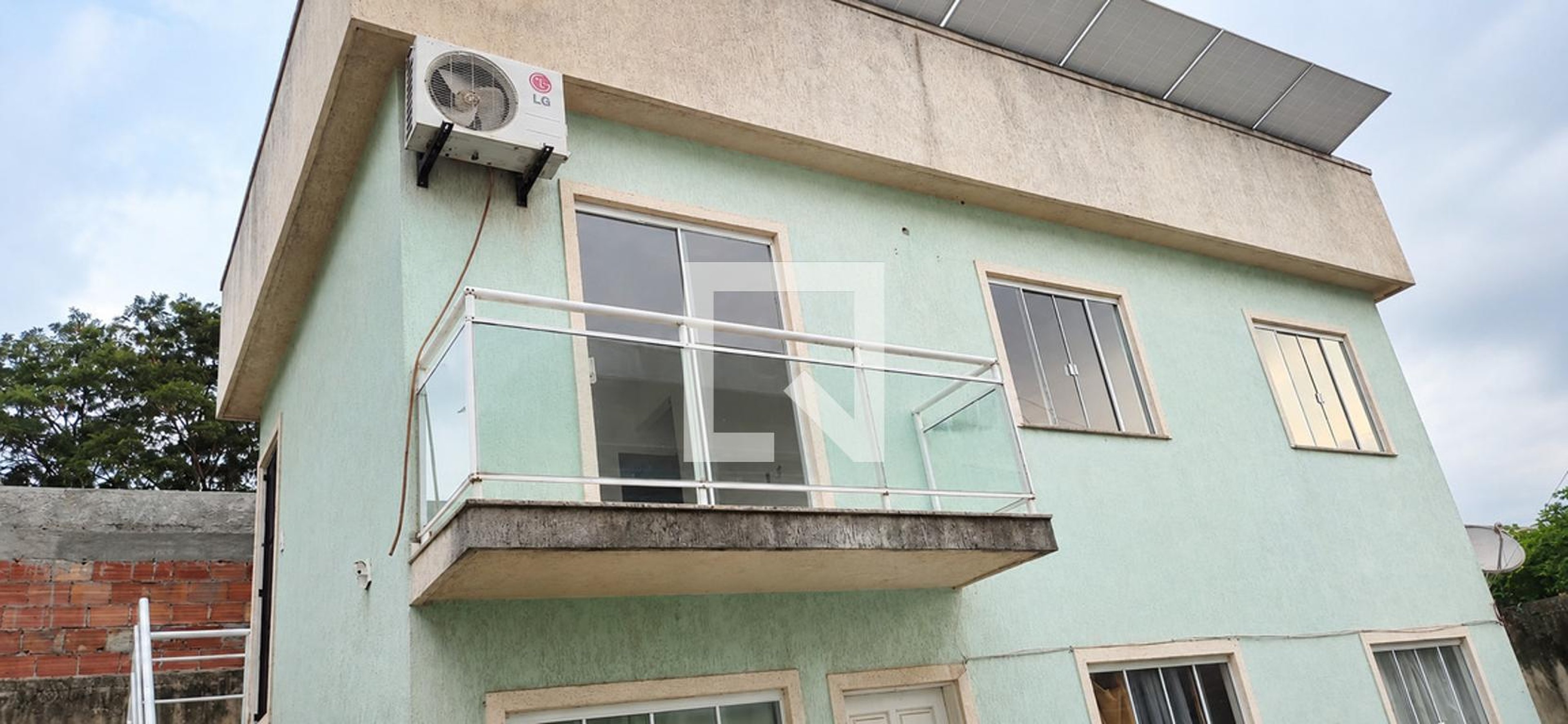 Fachada Condomínio em Rua Dez, 641