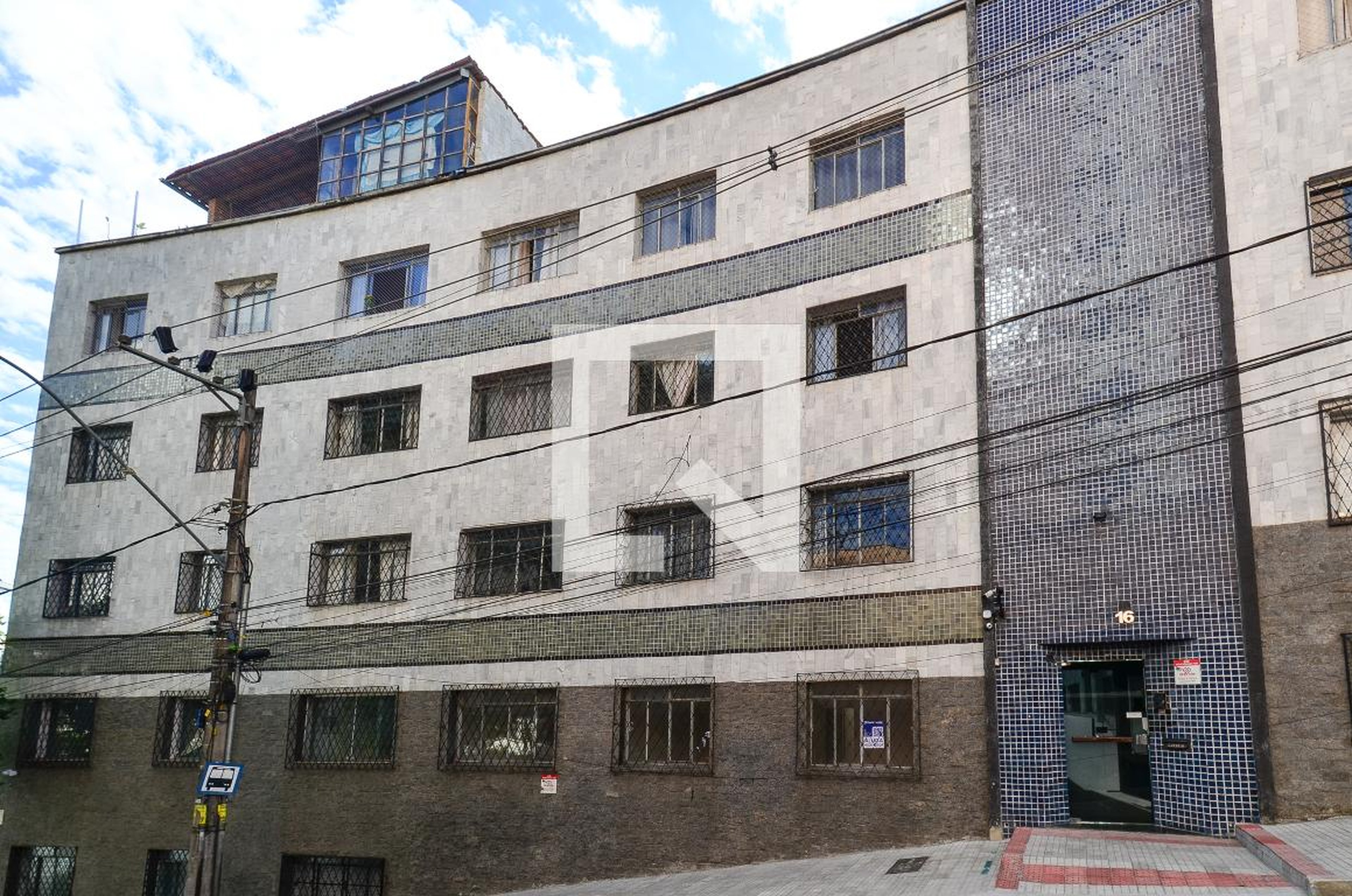 Fachada Condomínio em Rua São João Evangelista, 16