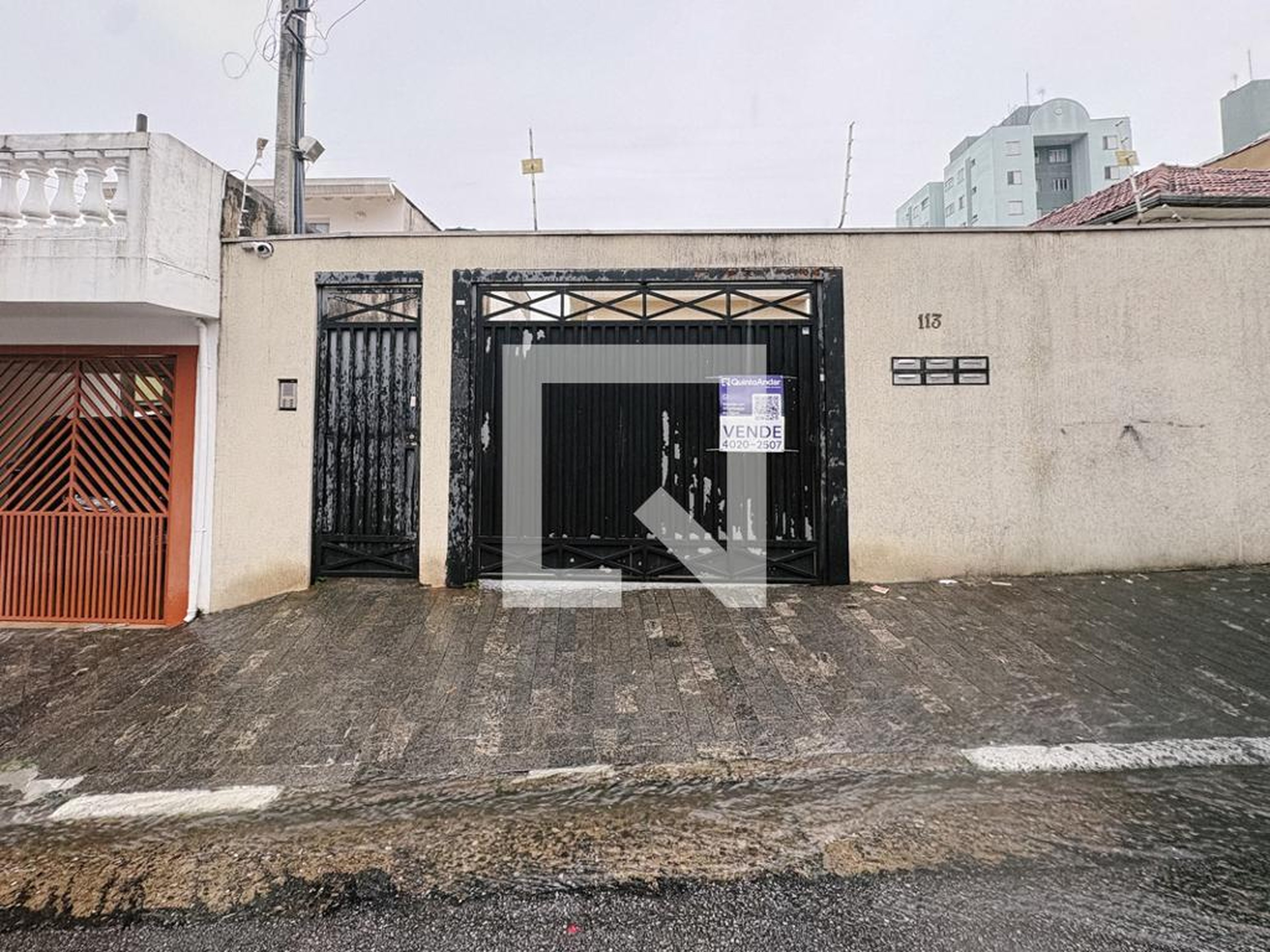 Fachada Condomínio em Rua Crubixa, 113