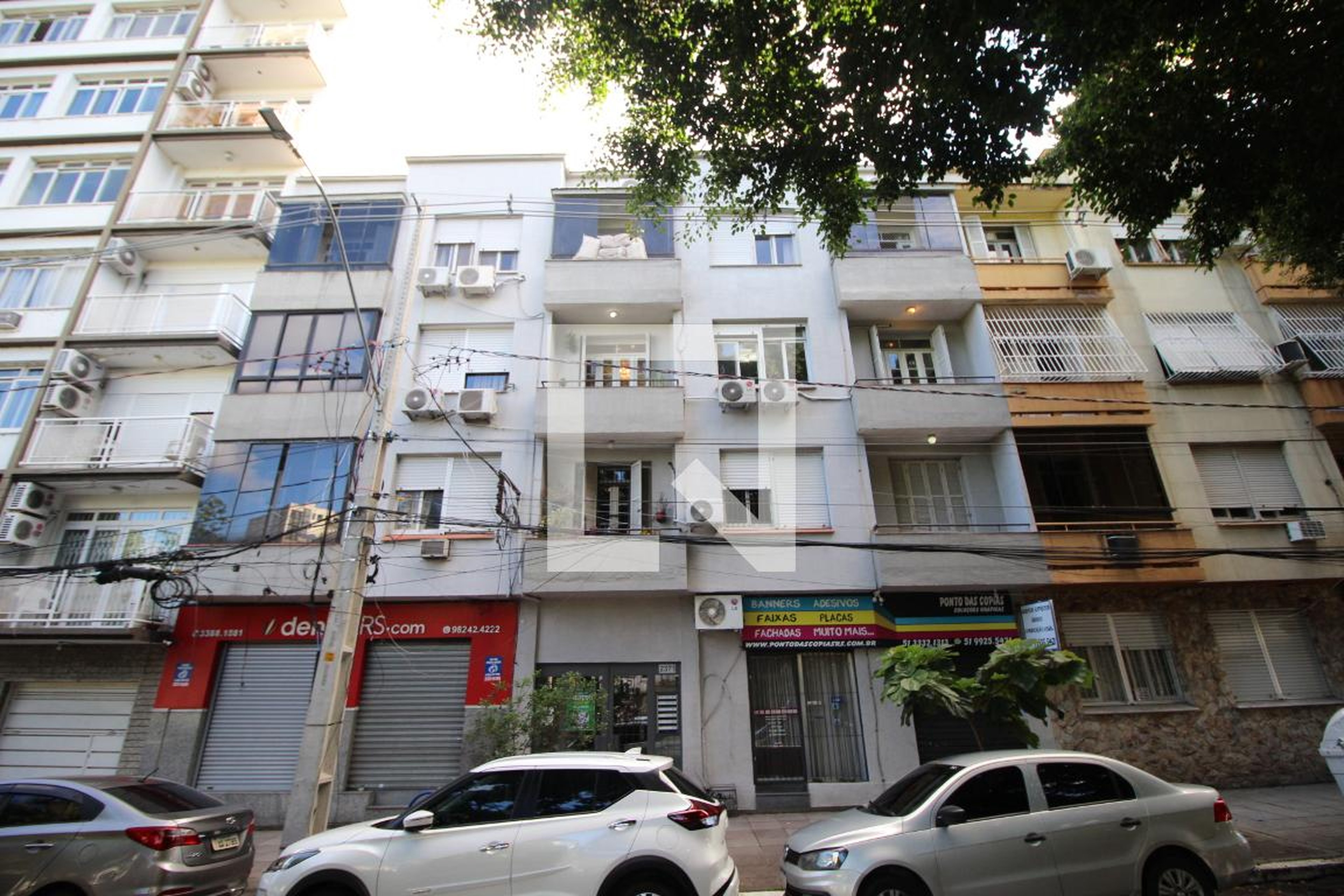 Fachada Condomínio em Rua Ramiro Barcelos, 2371