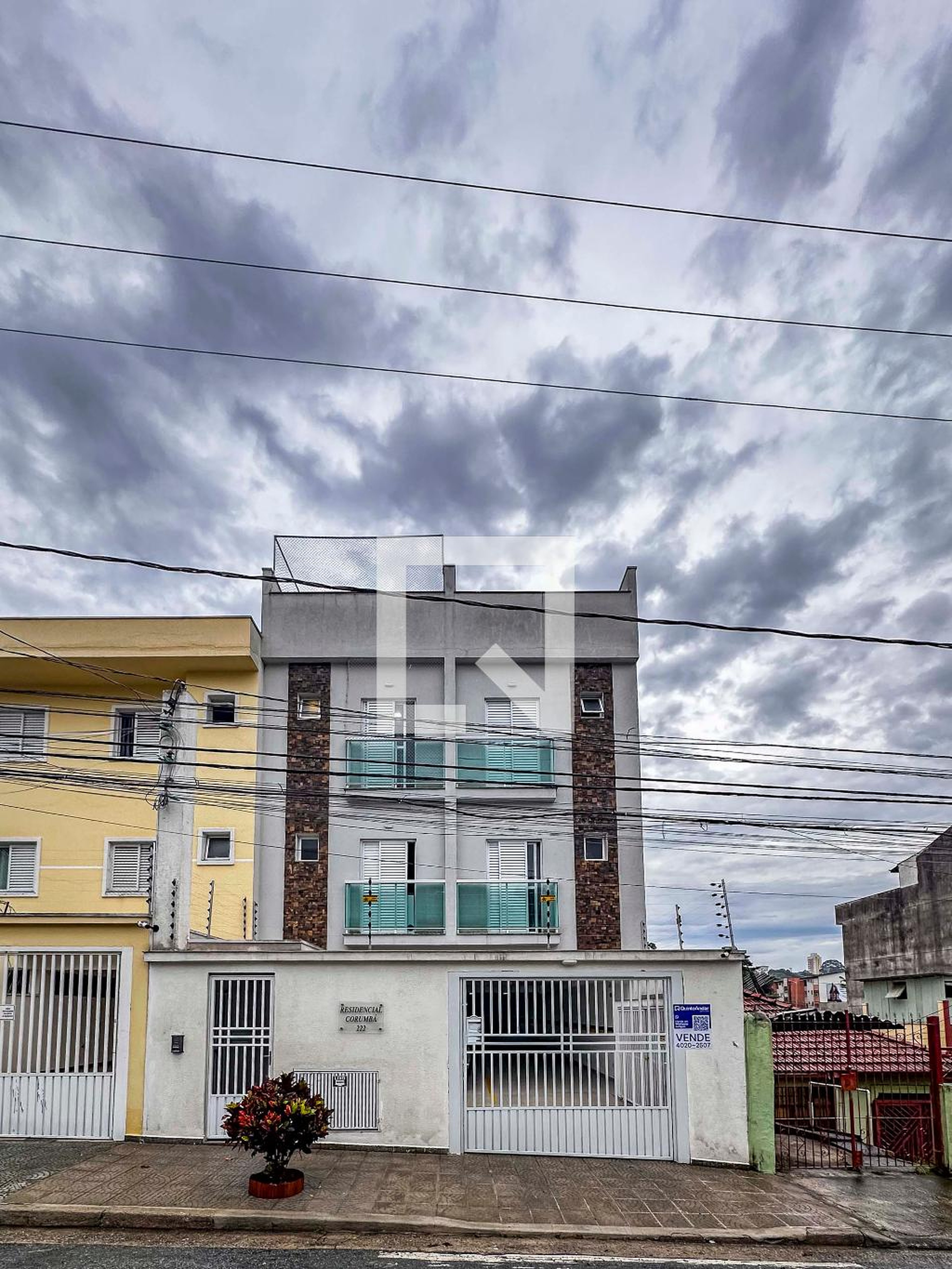 Fachada Condomínio em Rua Corumbá, 222