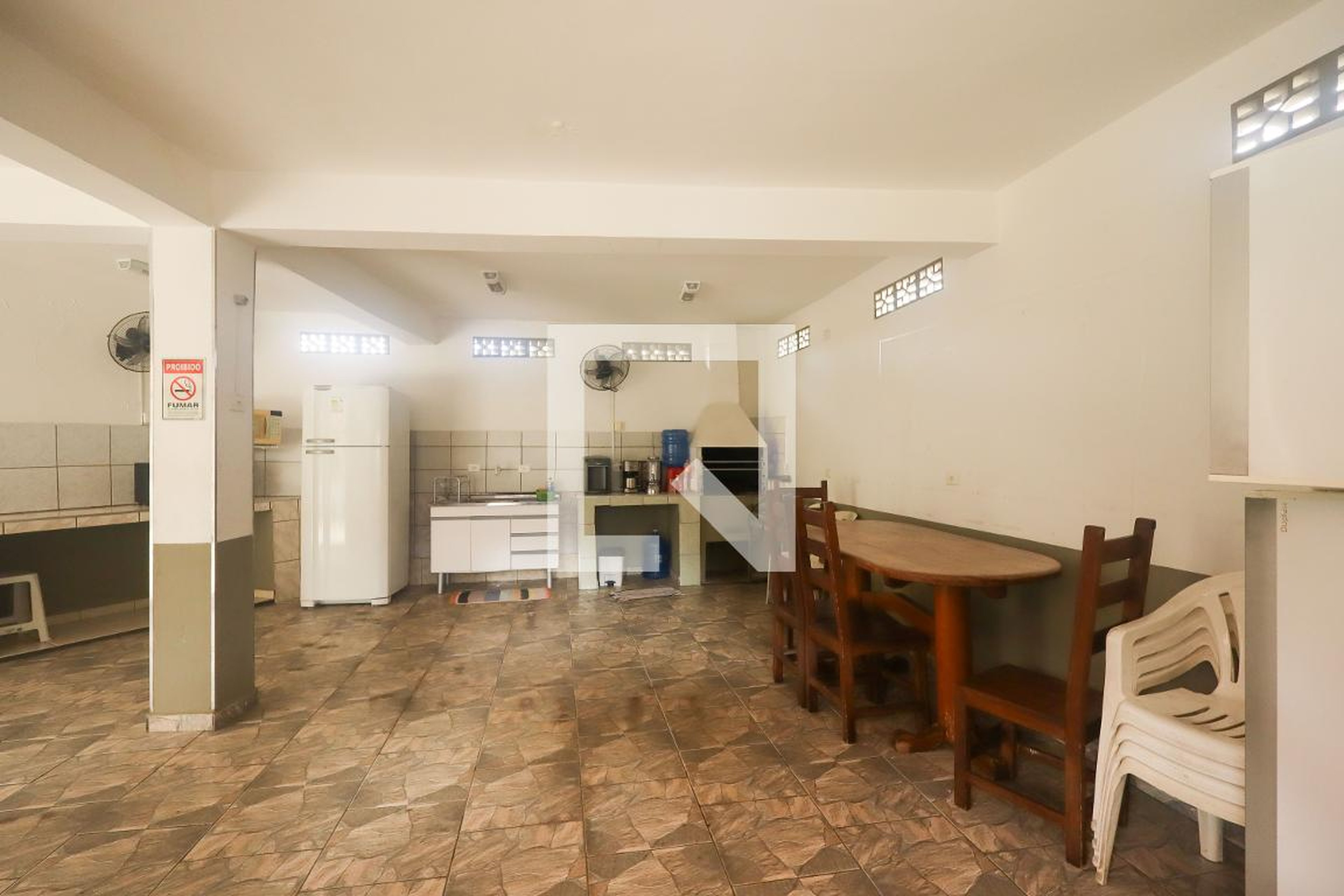 Área comum - Conjunto Residencial Jardim Sabará