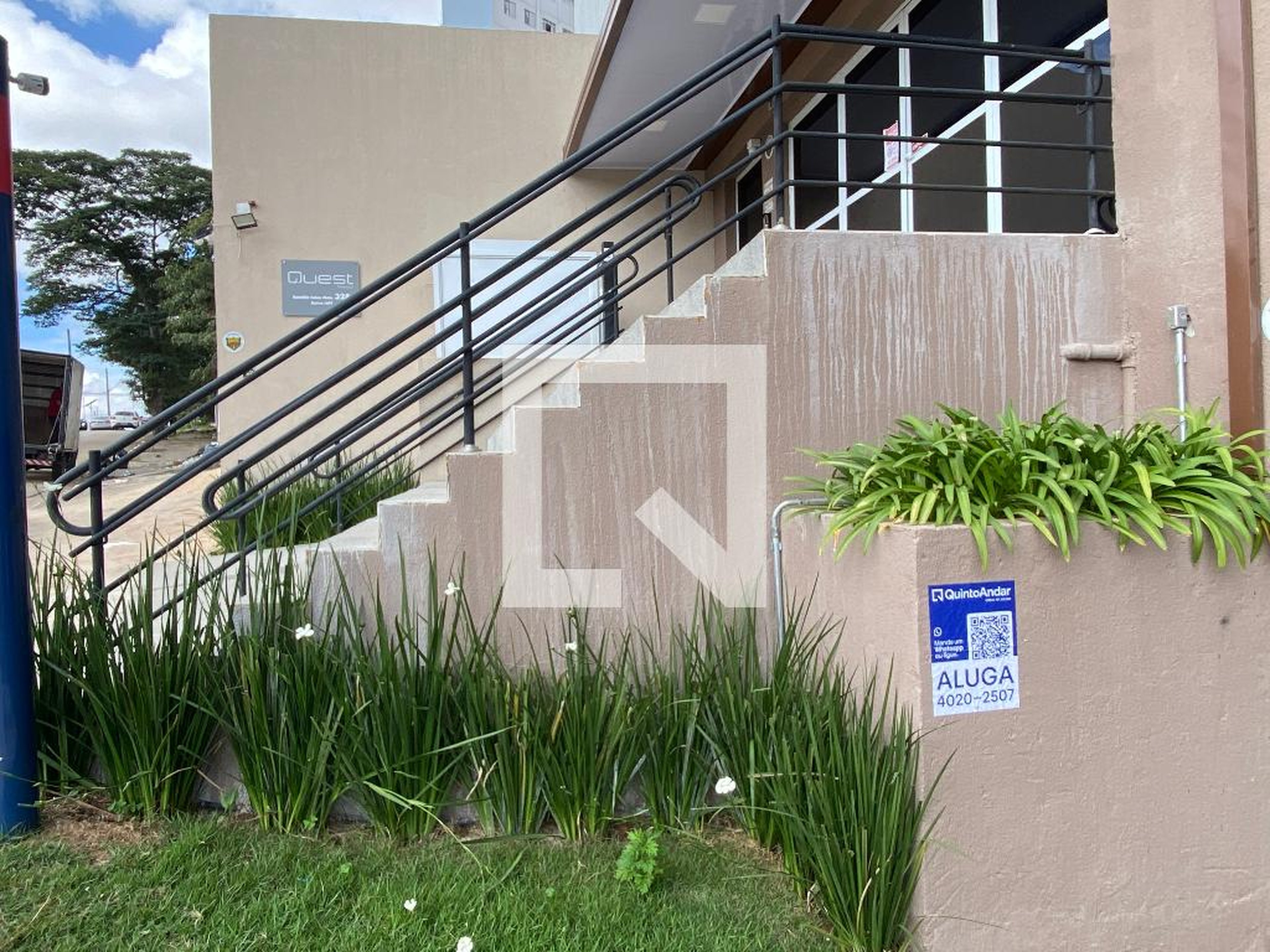 Fachada Condomínio em Rua Romildo Isaías Neto, 328
