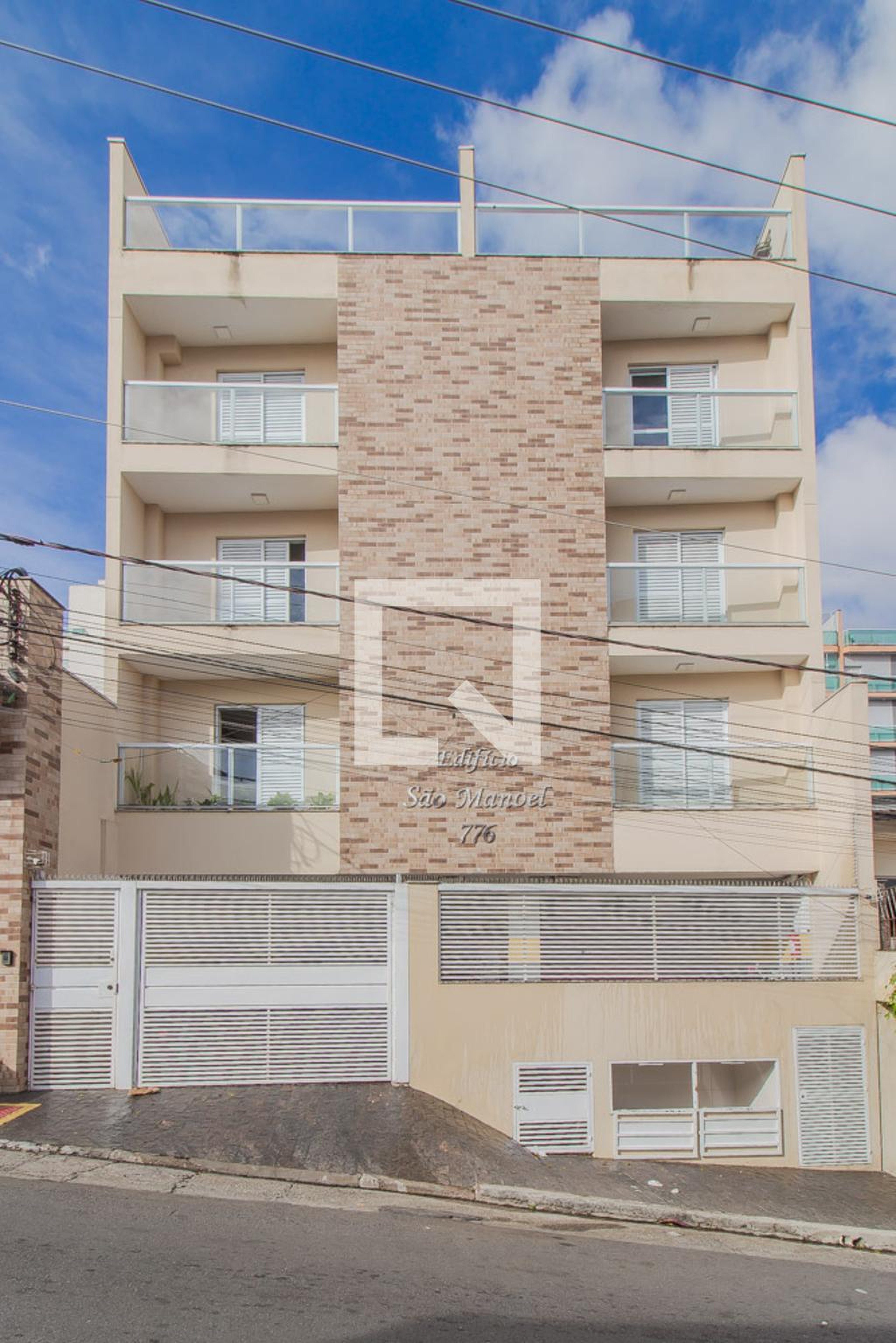 Fachada Condomínio em Rua Santos Dumont, 776