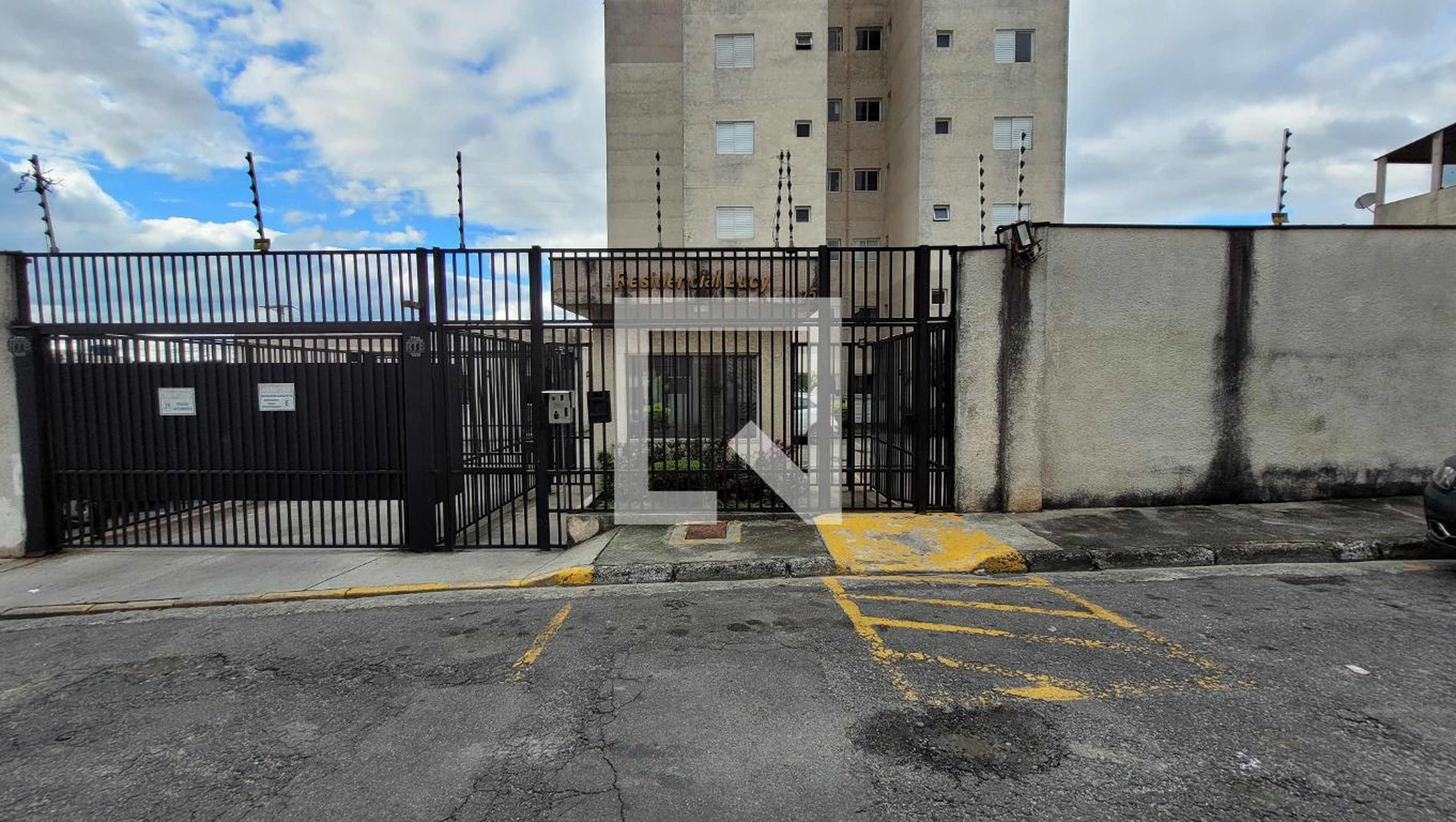 Fachada Residencial Lucy