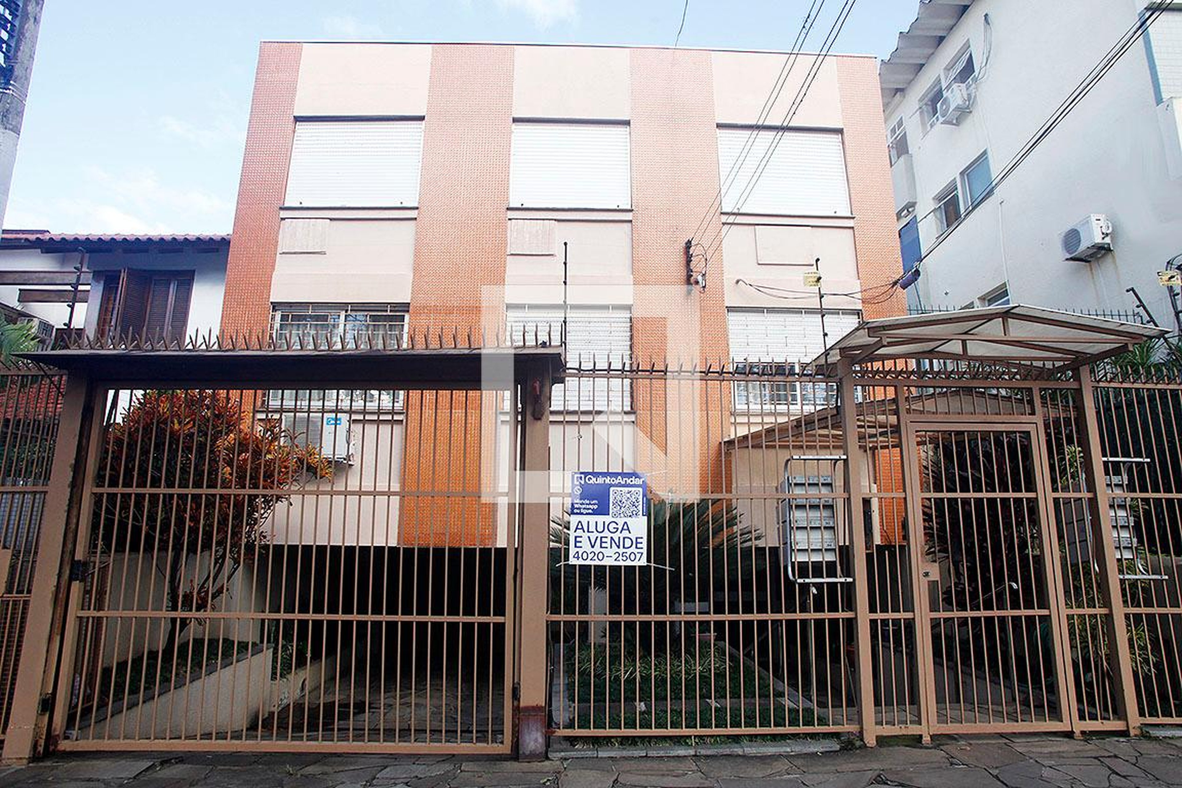 Fachada Condomínio em Rua Monsenhor Veras, 369