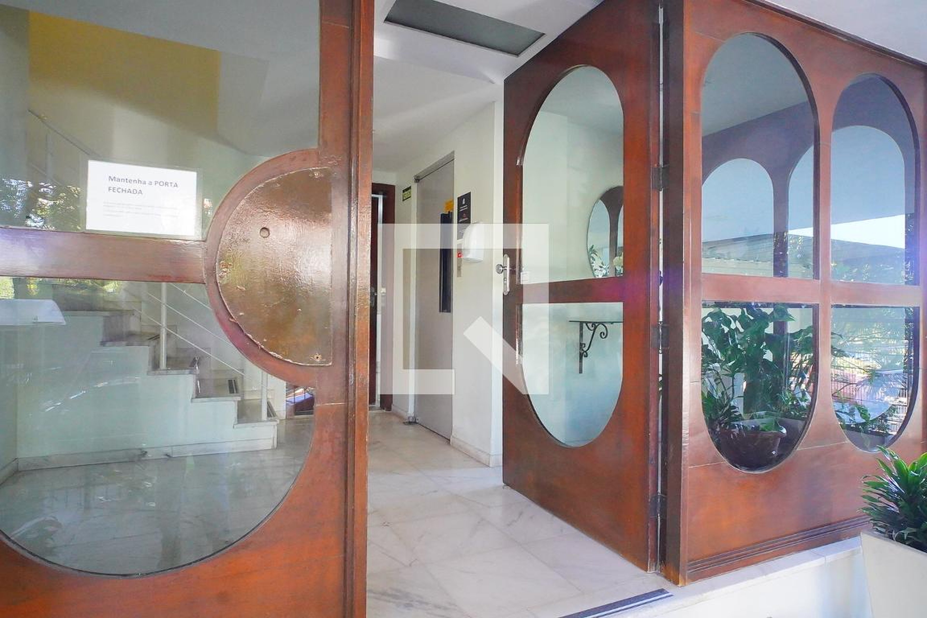 Hall de entrada Condomínio em Avenida Iguassu, 790