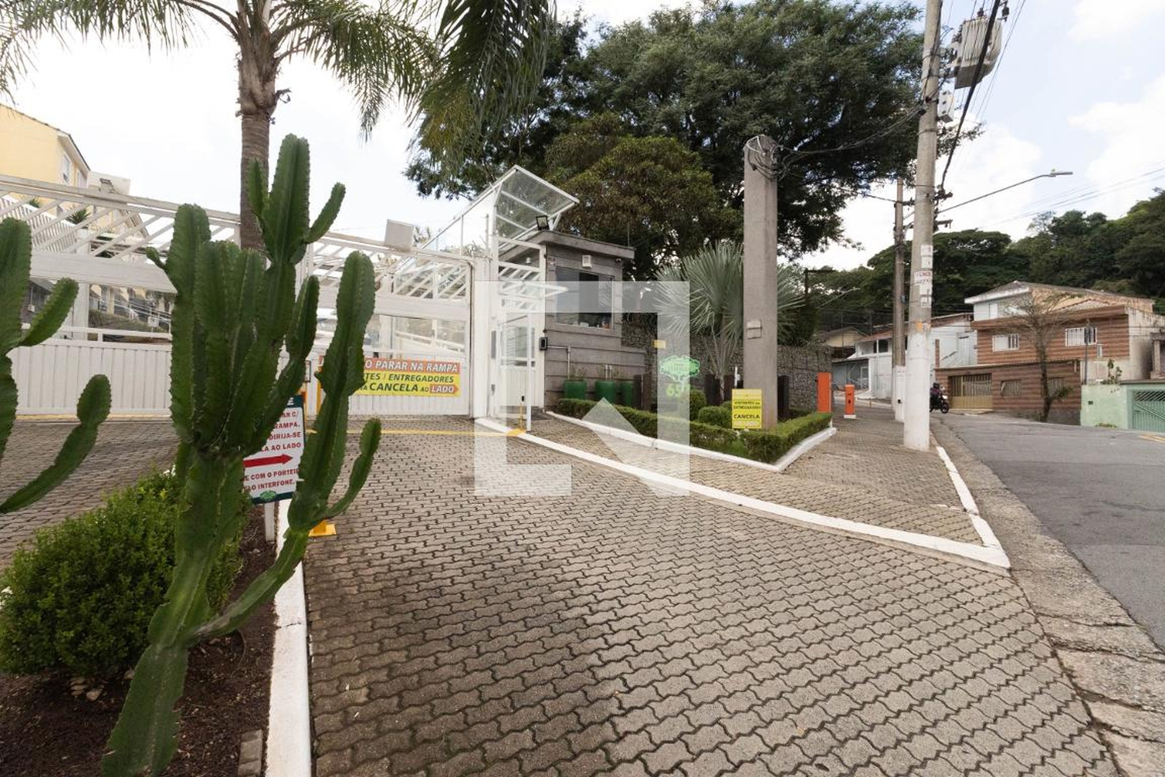 Fachada Condomínio em Rua Itabira, 657
