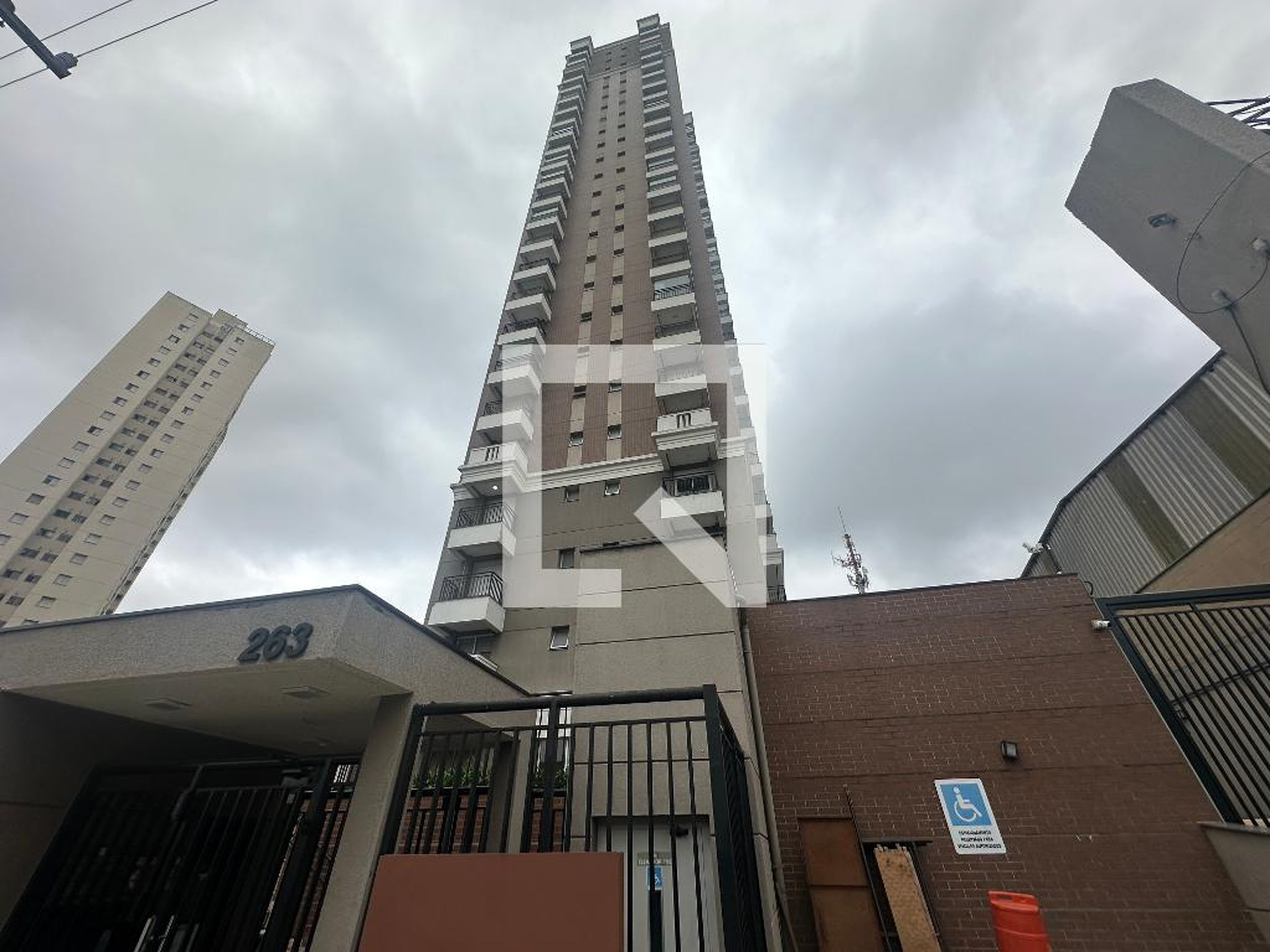 Fachada Condomínio Bellini Alphaville