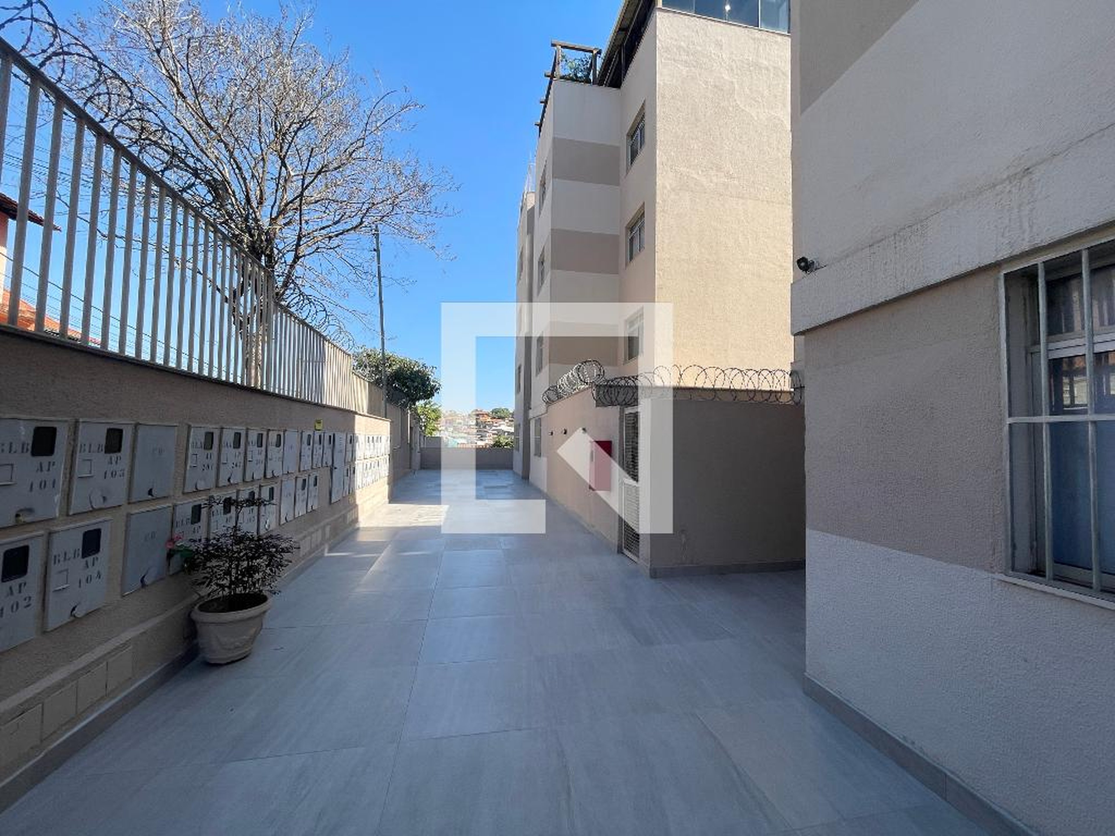 Hall de entrada Residencial Clivia
