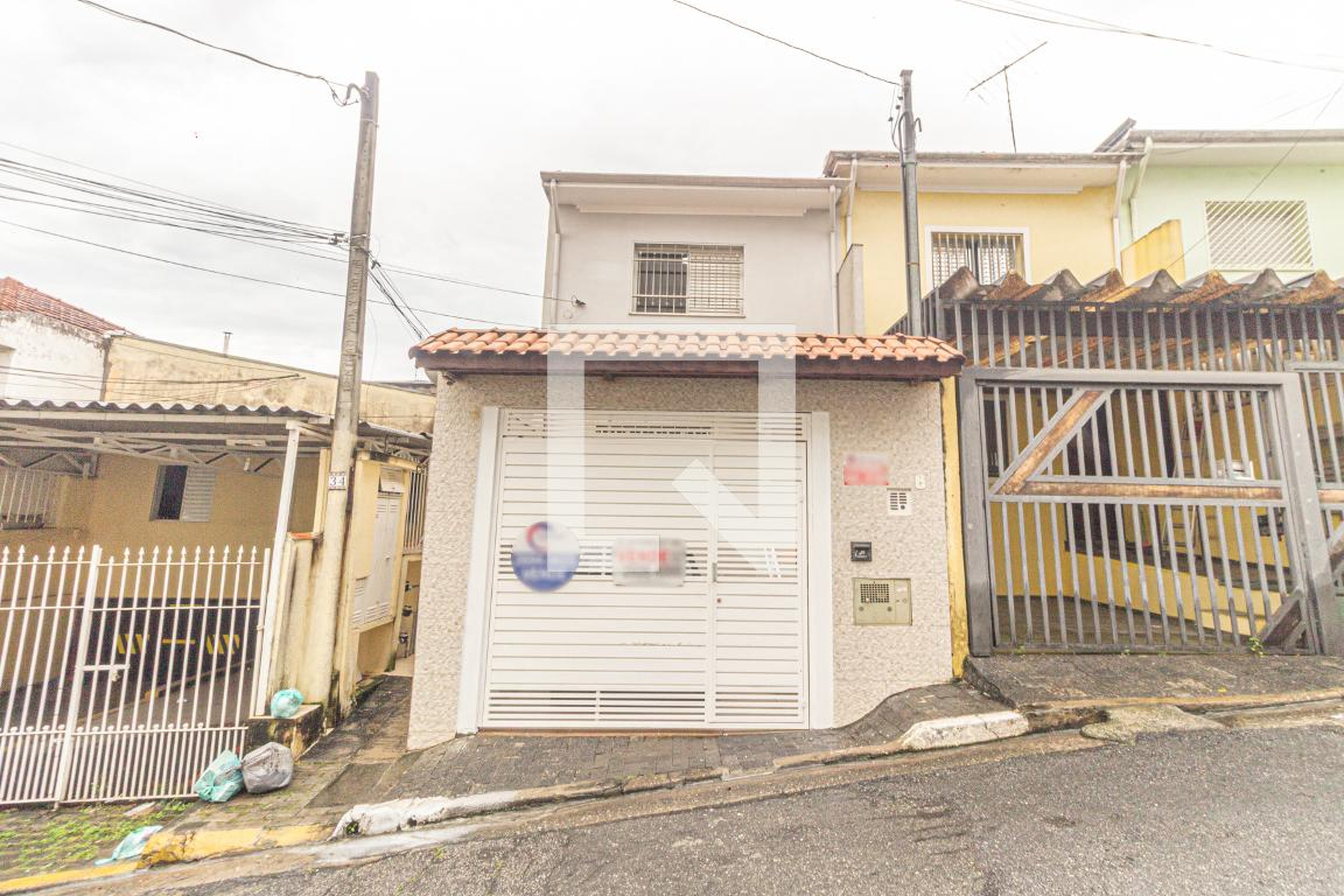 Fachada Condomínio em Rua Cipó da Mata, 30