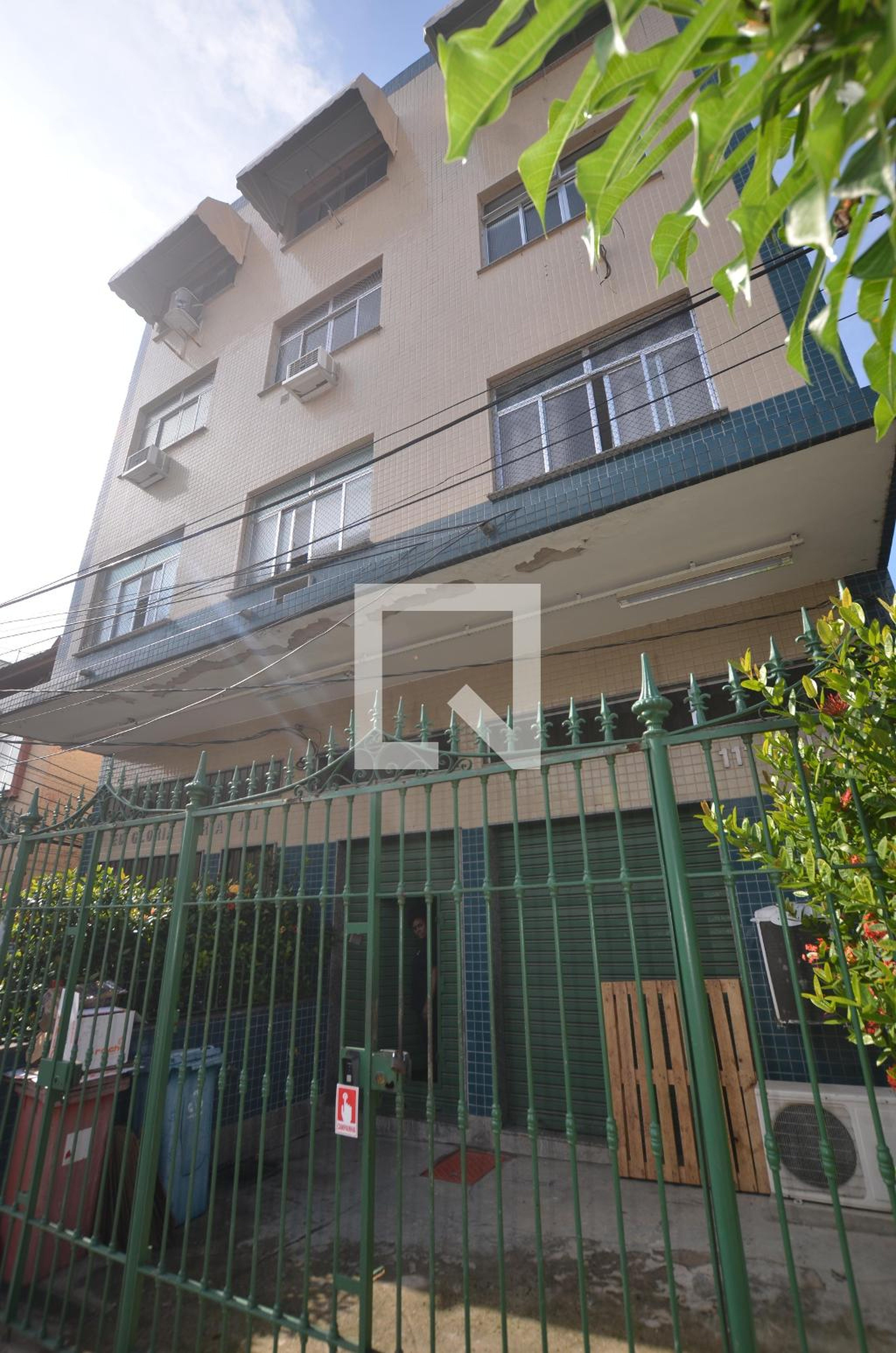 Fachada Condomínio em Rua Mario Barbedo, 111