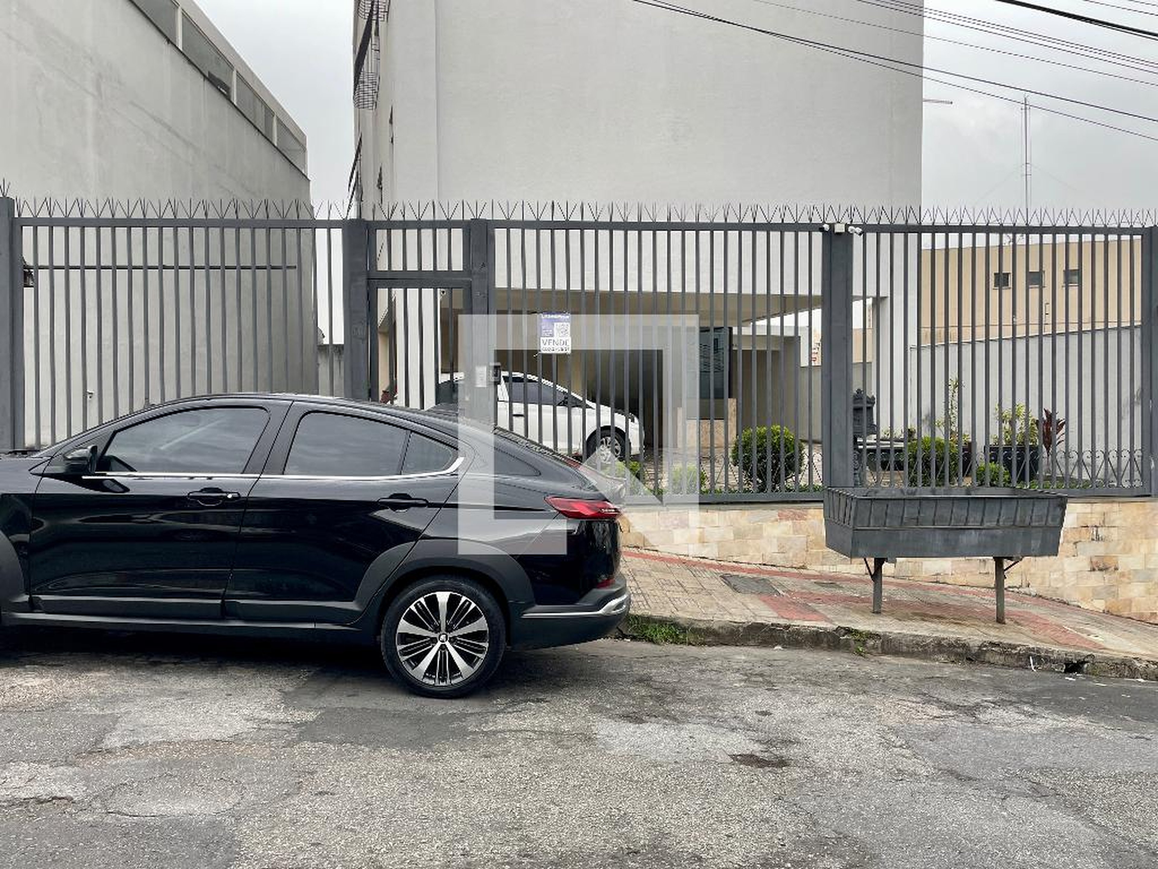 Fachada Condomínio em Rua Artur Alvim, 349