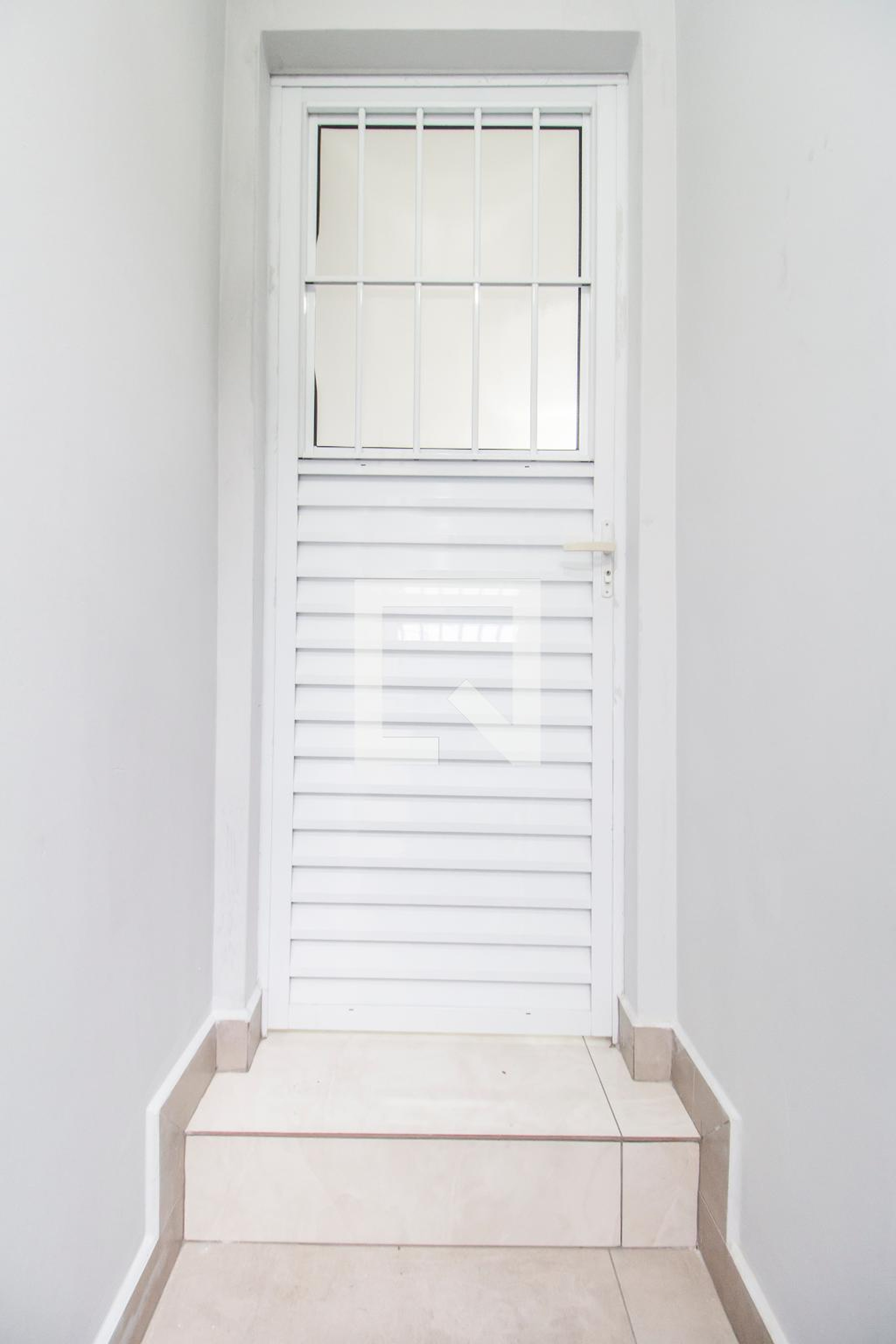 Entrada Condomínio em Rua Santa Isabel, 164
