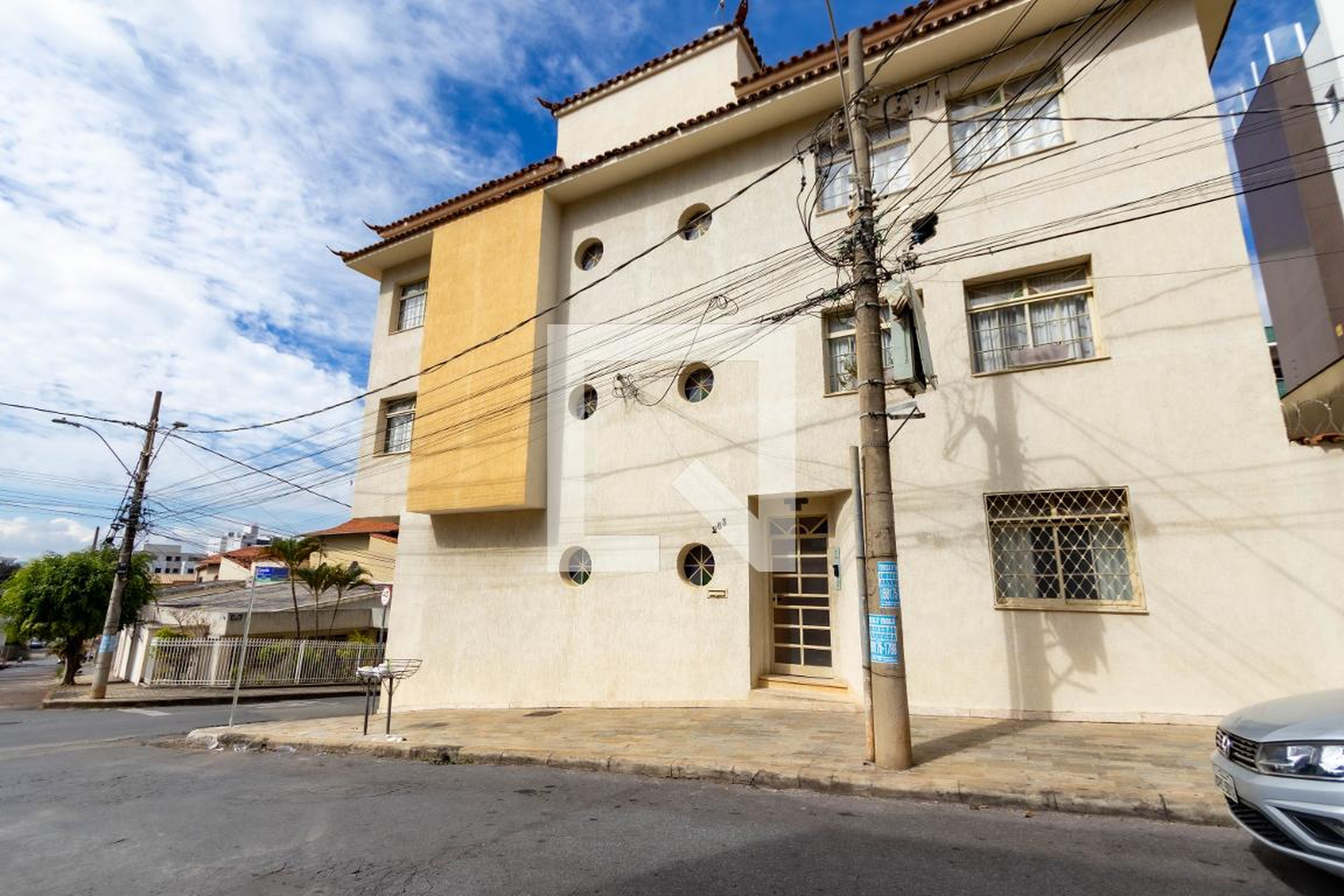 Fachada do Prédio Condomínio em Rua Cananéia, 263