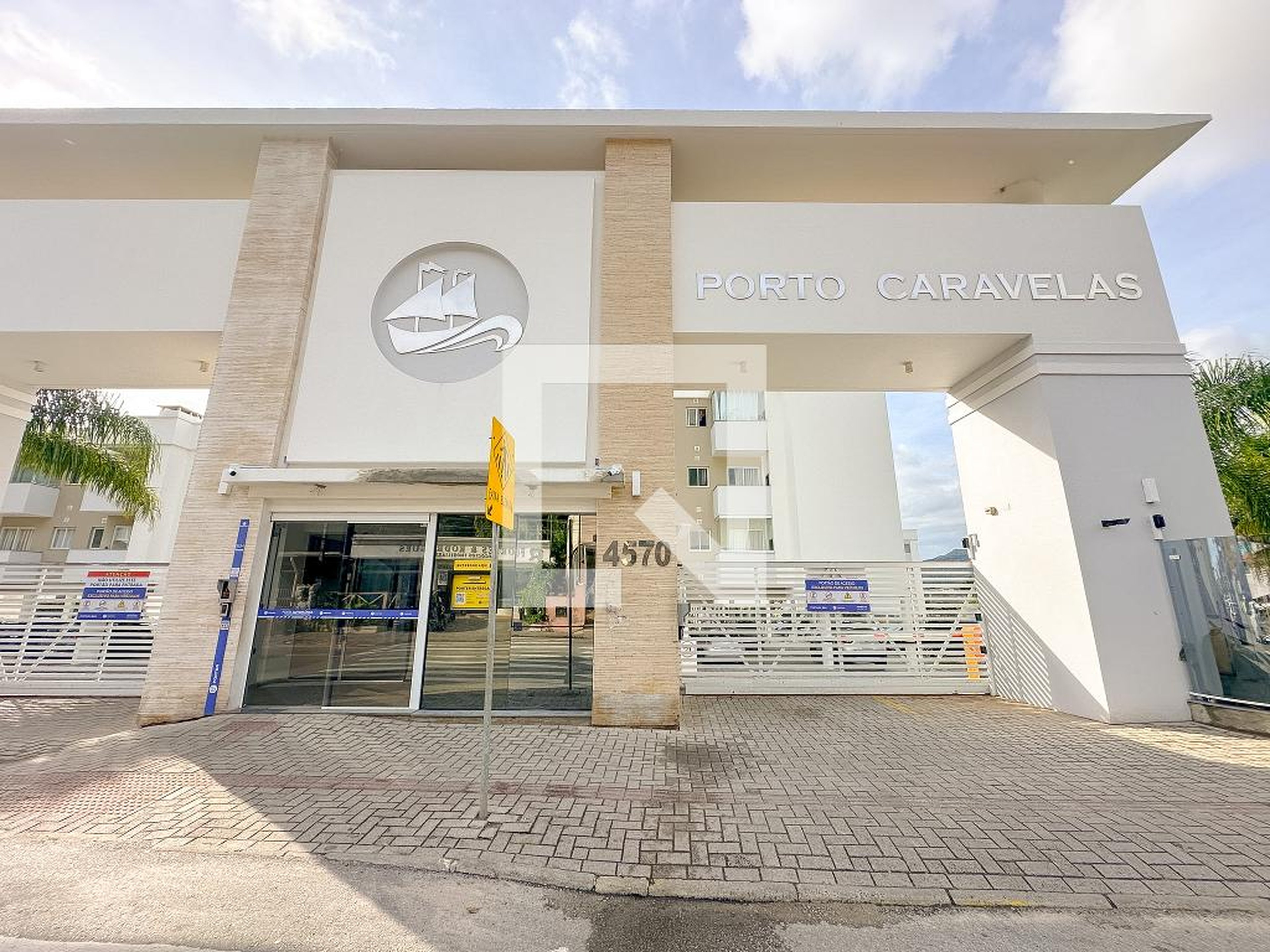 Fachada Condomínio Porto Caravelas