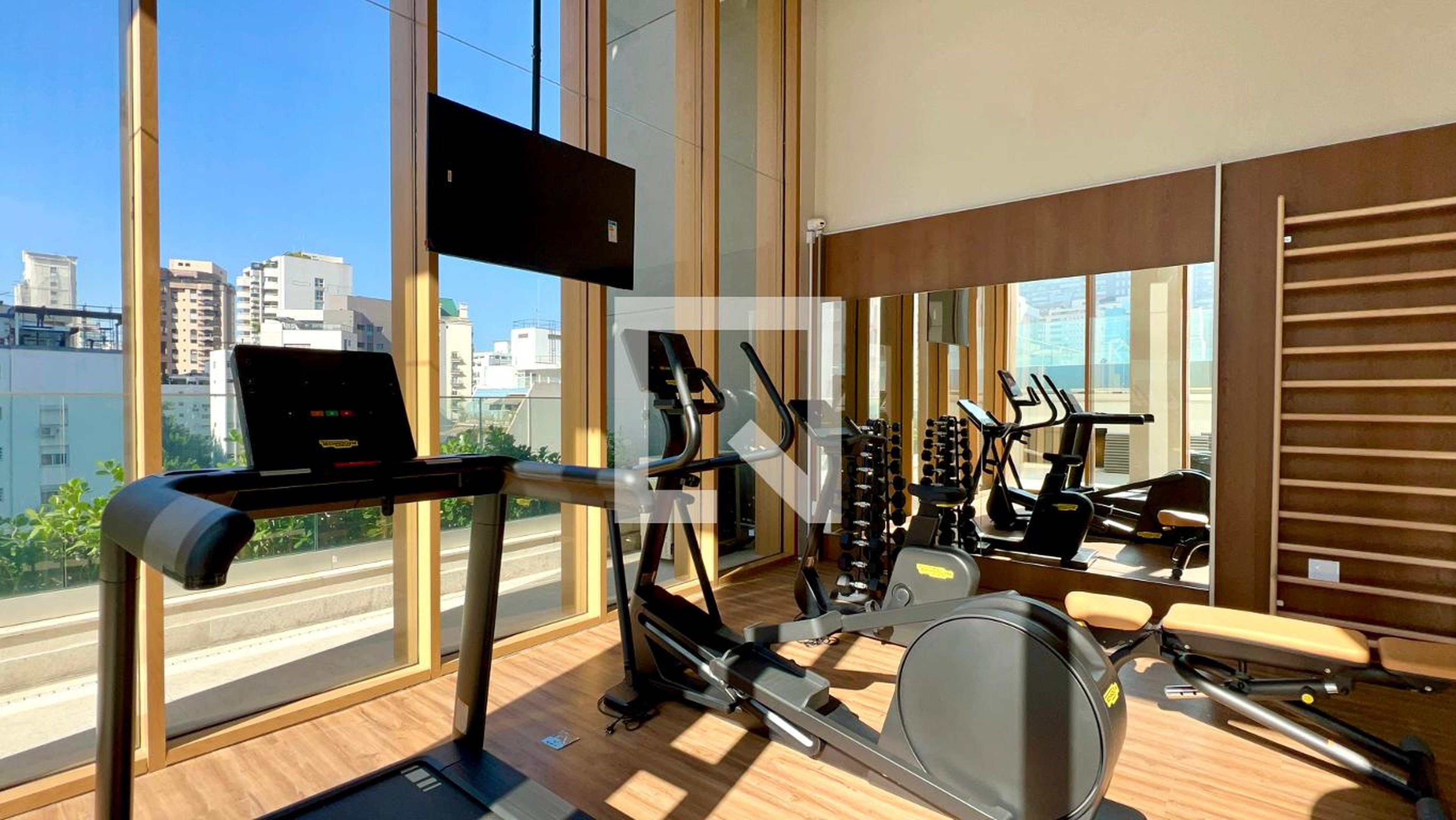 Academia - Esquina Jardyn