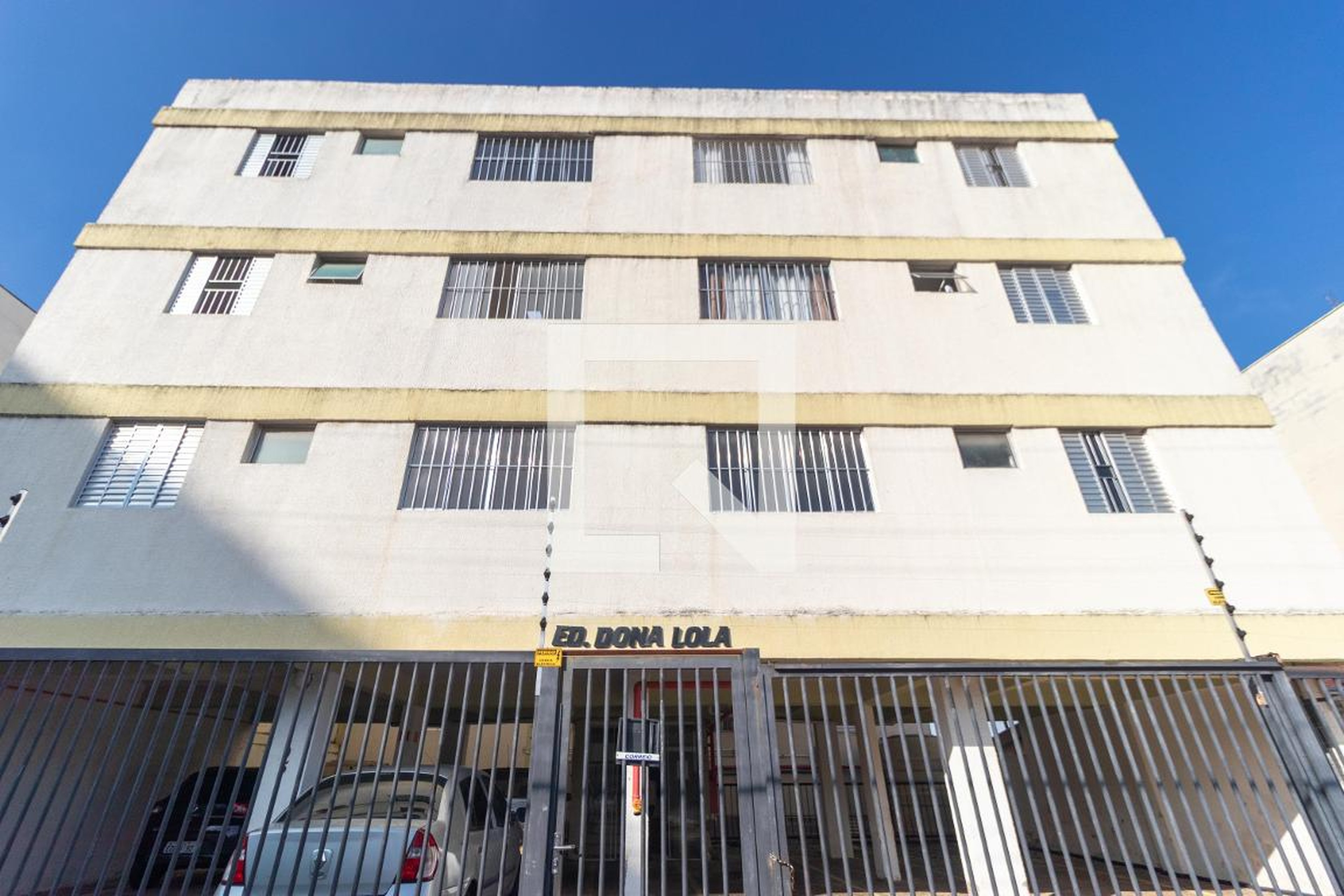 Fachada Condomínio Dona Lola