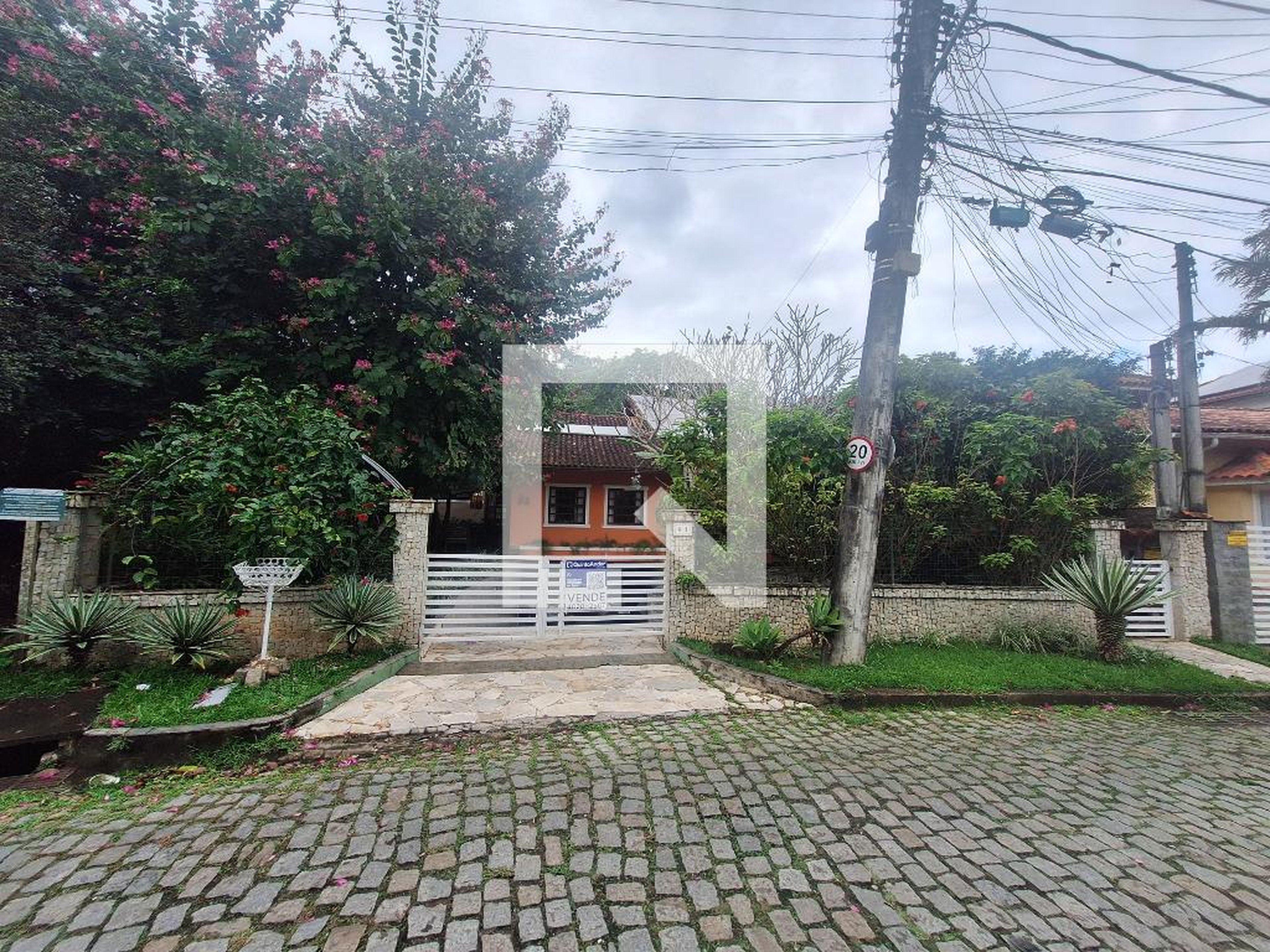 Fachada Condomínio em Rua Uruguai, 230
